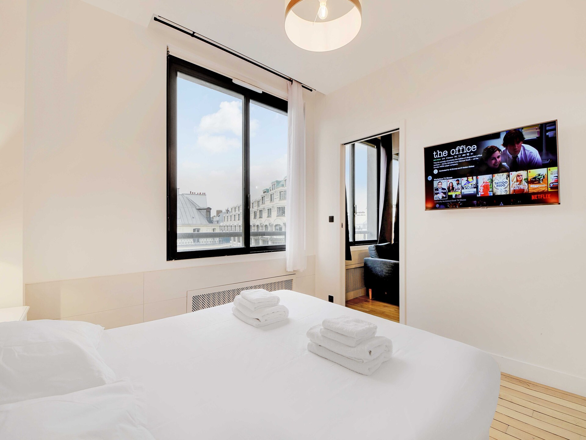 Stijlvol appartement met 2 slaapkamers in levendig Parijs 9e - foto 10