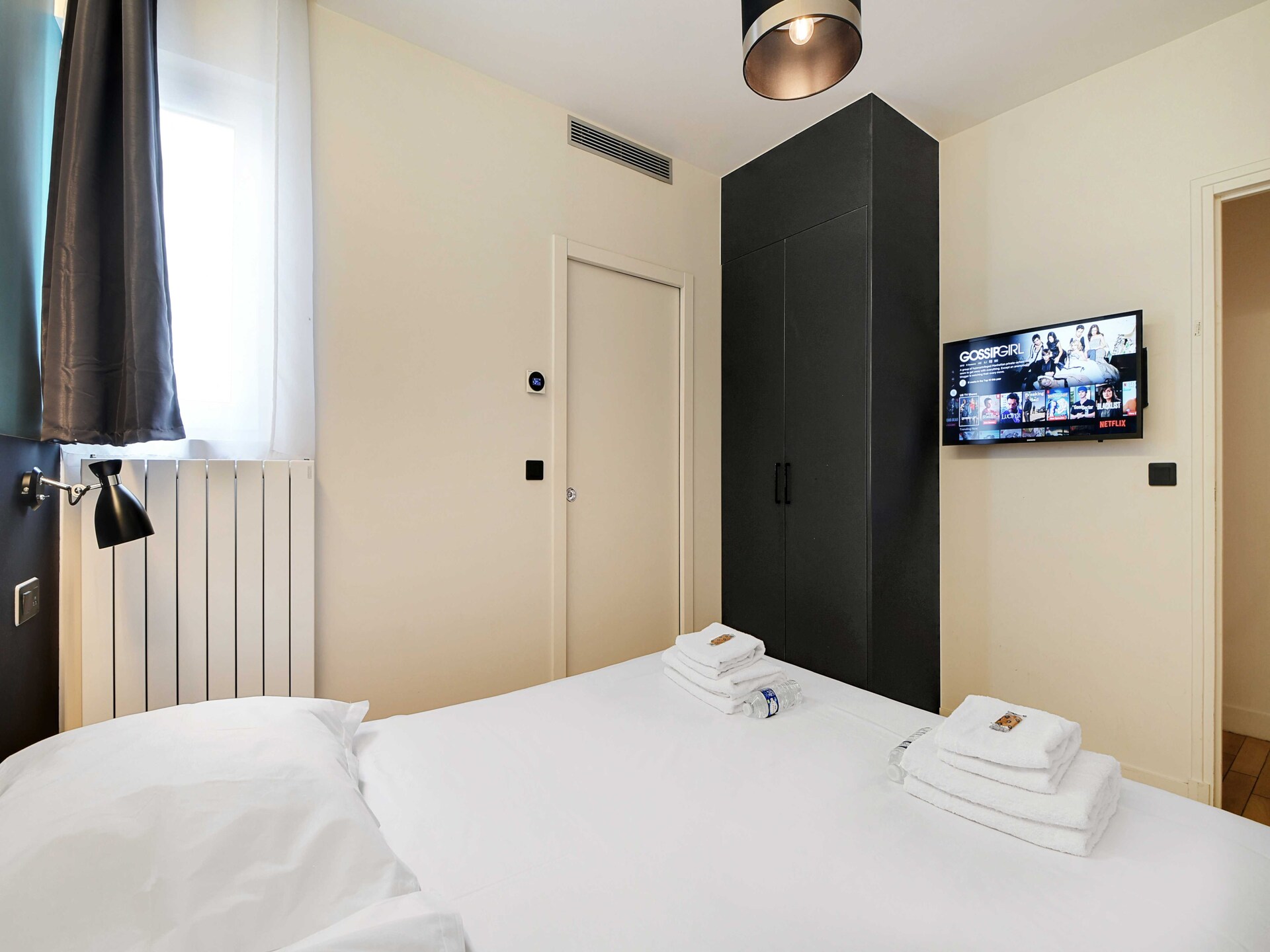 Stijlvol appartement met 2 slaapkamers in levendig Parijs 9e - foto 12