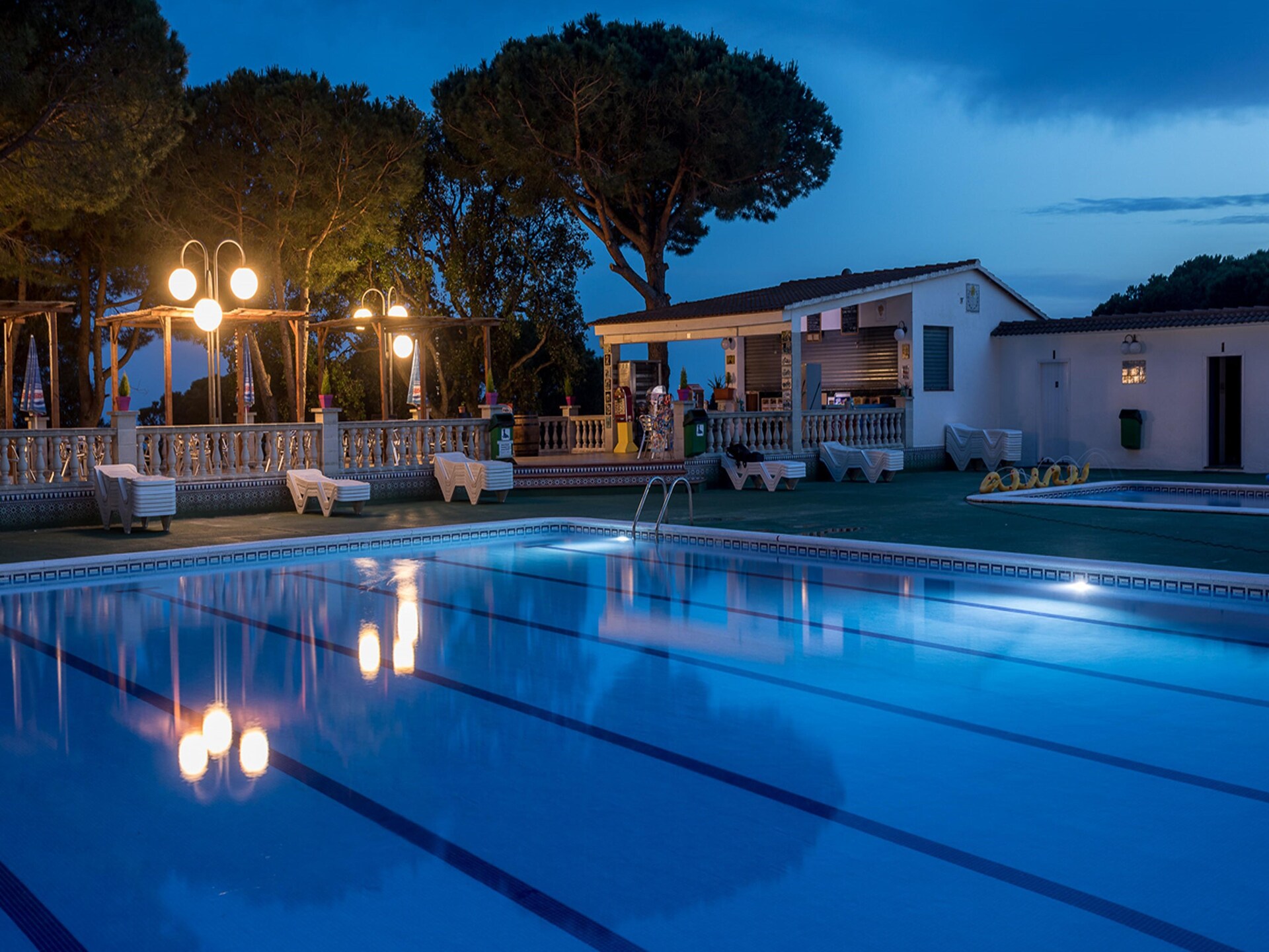 Camping Rocagrossa: Gezellige bungalow op 50m van het strand in Calella - foto 7