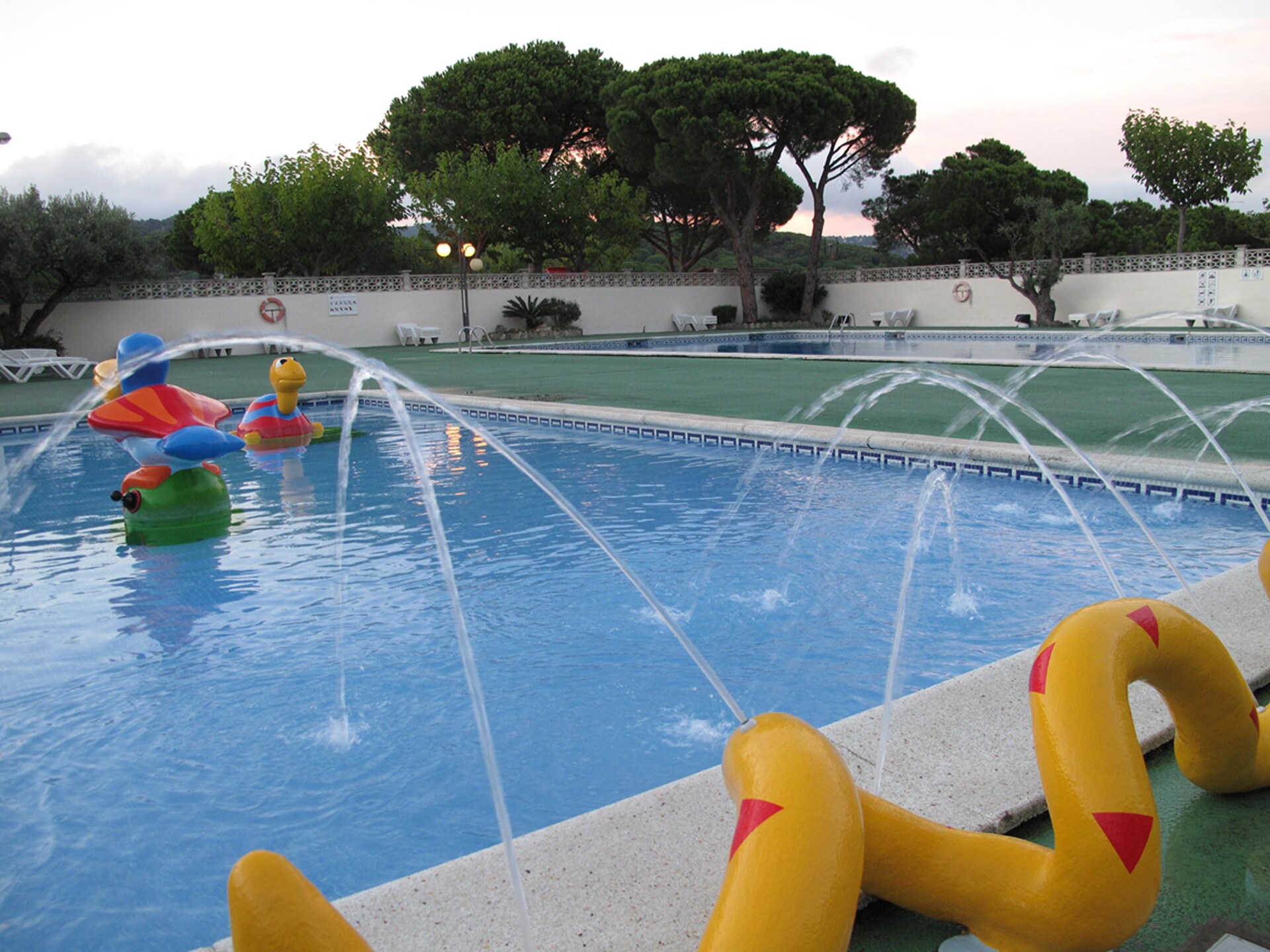 Camping Rocagrossa: Gezellige bungalow op 50m van het strand in Calella - foto 14