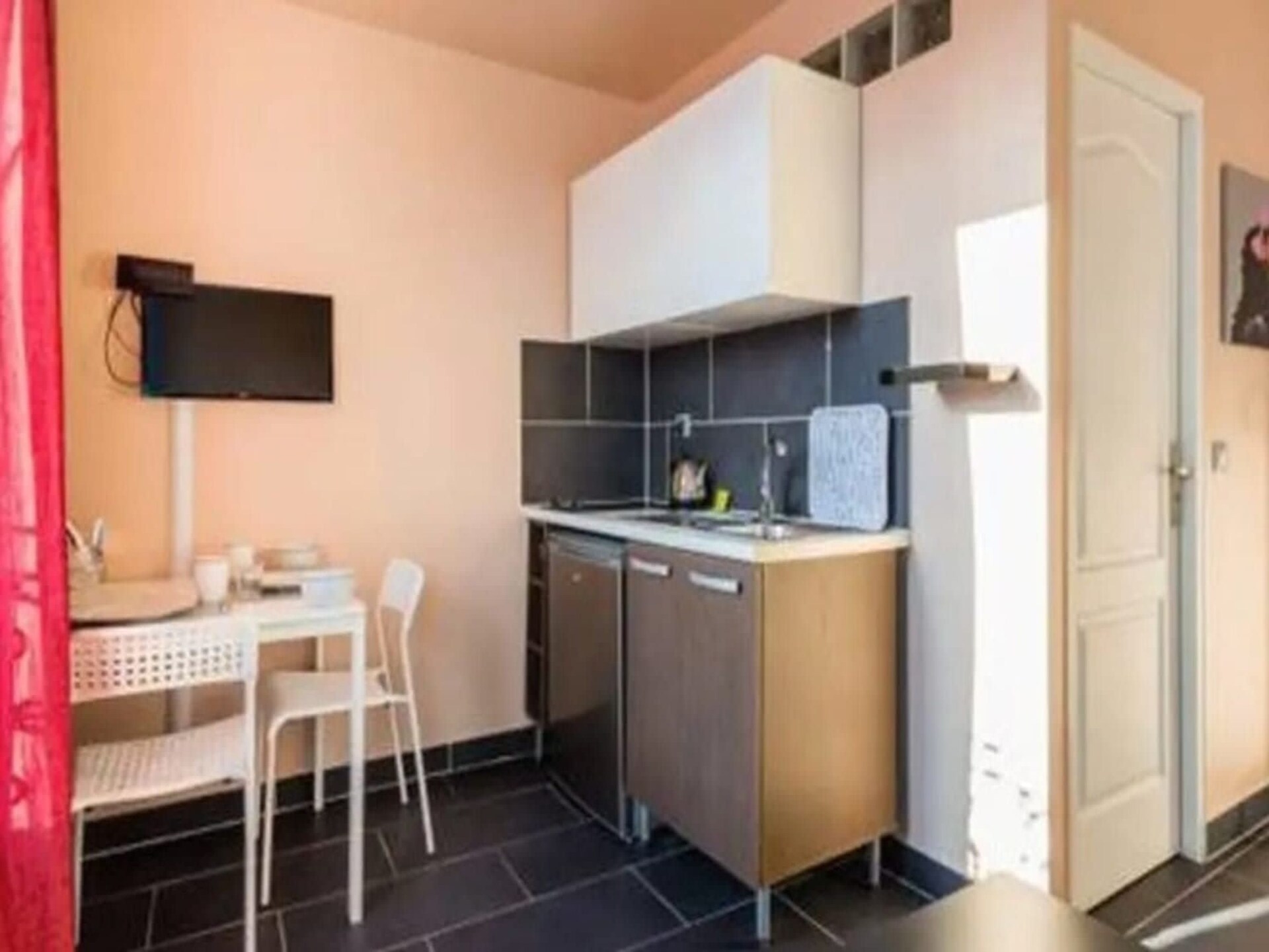 Compacte studio voor 2 personen bij Parijs, metro op 3 minuten - foto 4