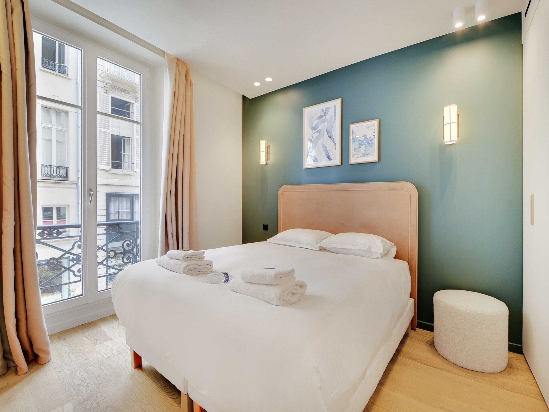 Licht appartement met 2 slaapkamers in levendig Faubourg-Montmartre, Parijs - foto 4