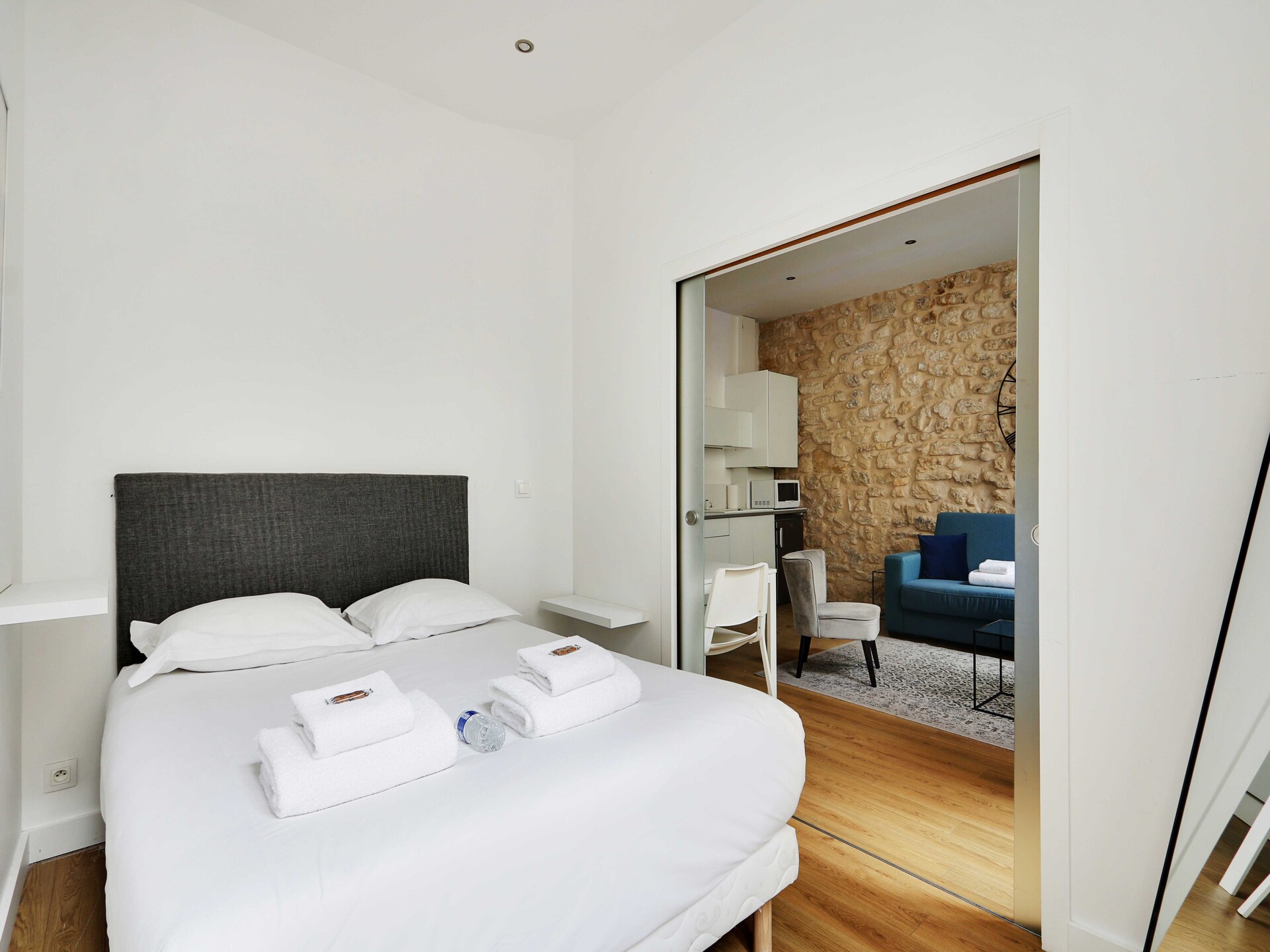 Licht appartement 35m² tussen Halles en Sentier, dichtbij het Louvre - foto 11