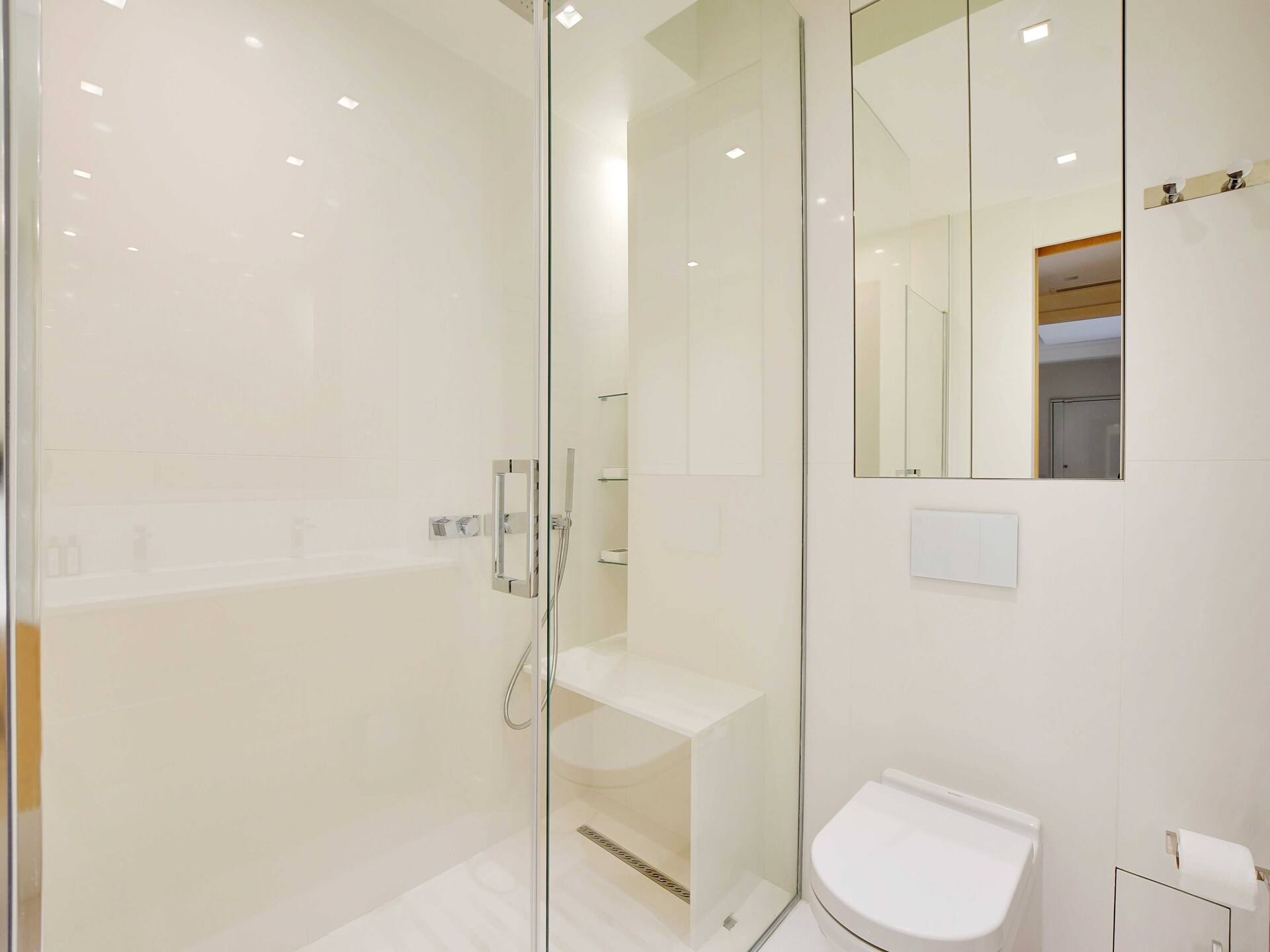 Charmant appartement met balkon in het 15e arrondissement van Parijs - foto 15