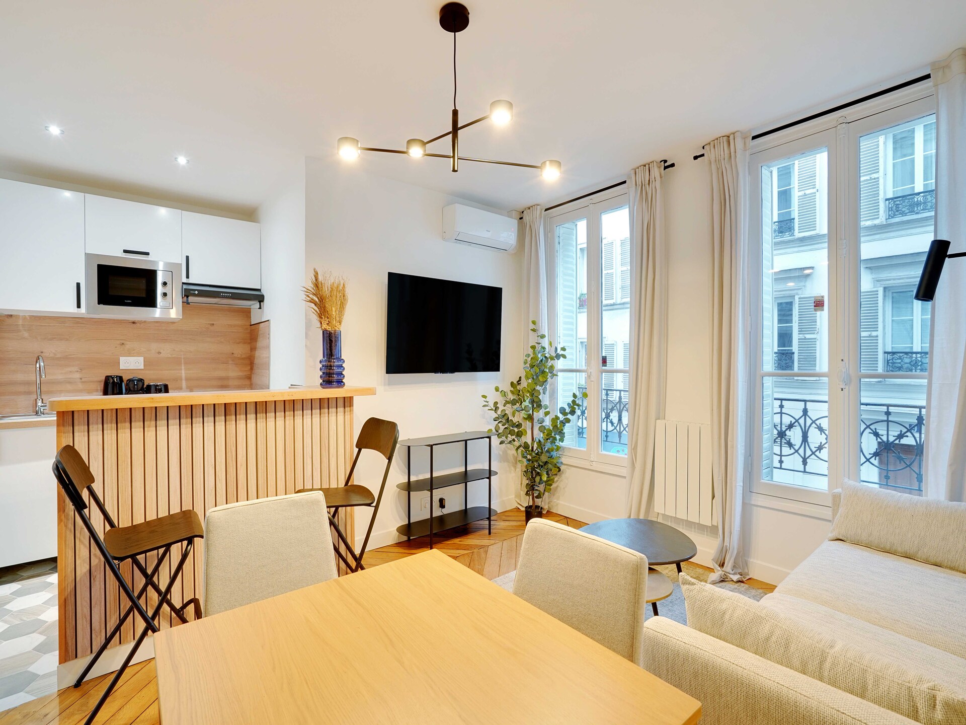 Knus appartement aan de voet van de Sacré-Cœur in Montmartre - foto 1