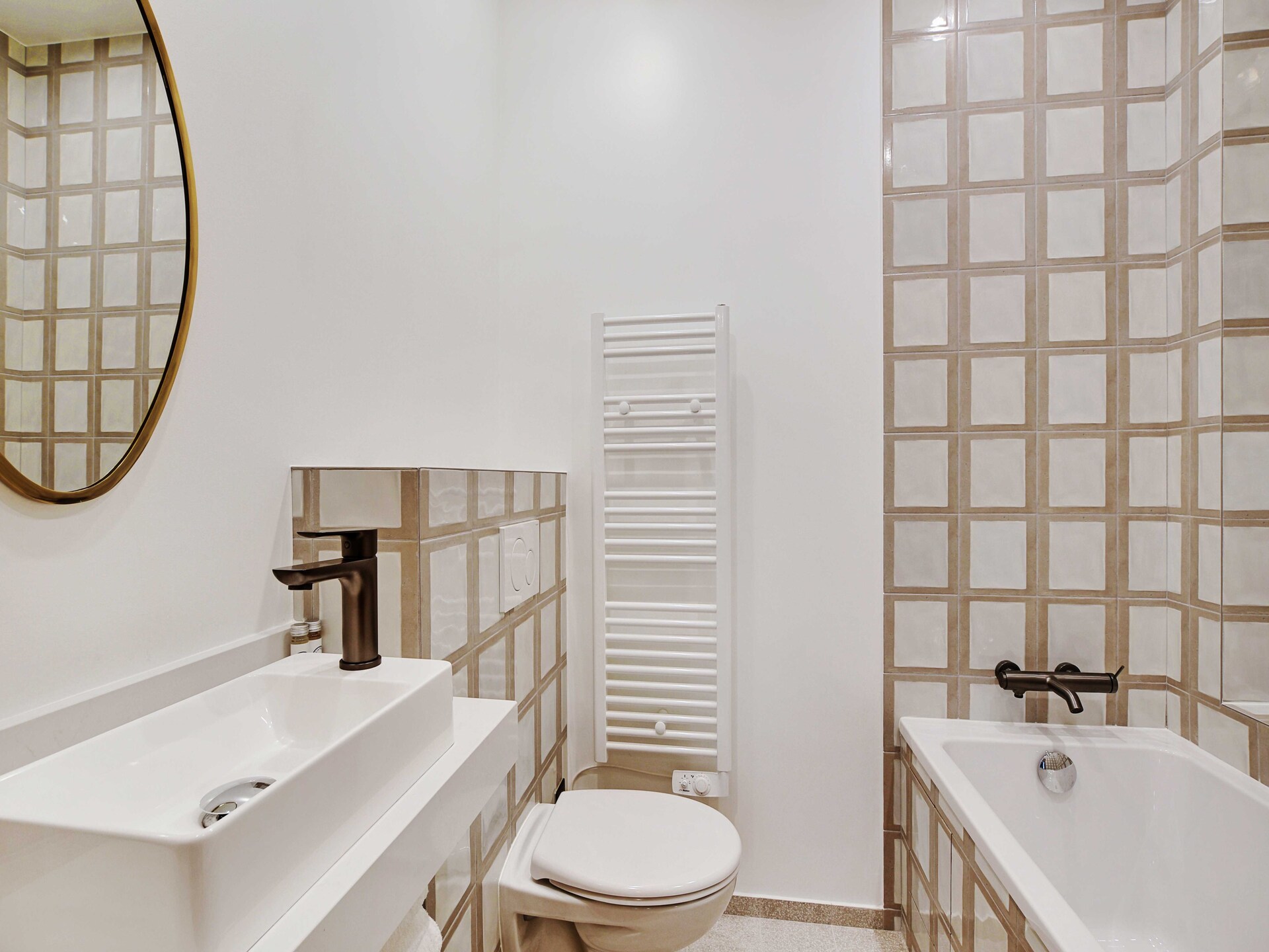 Ruim 2-slaapkamerappartement in de bruisende Marais, vlakbij Place de la République - foto 5