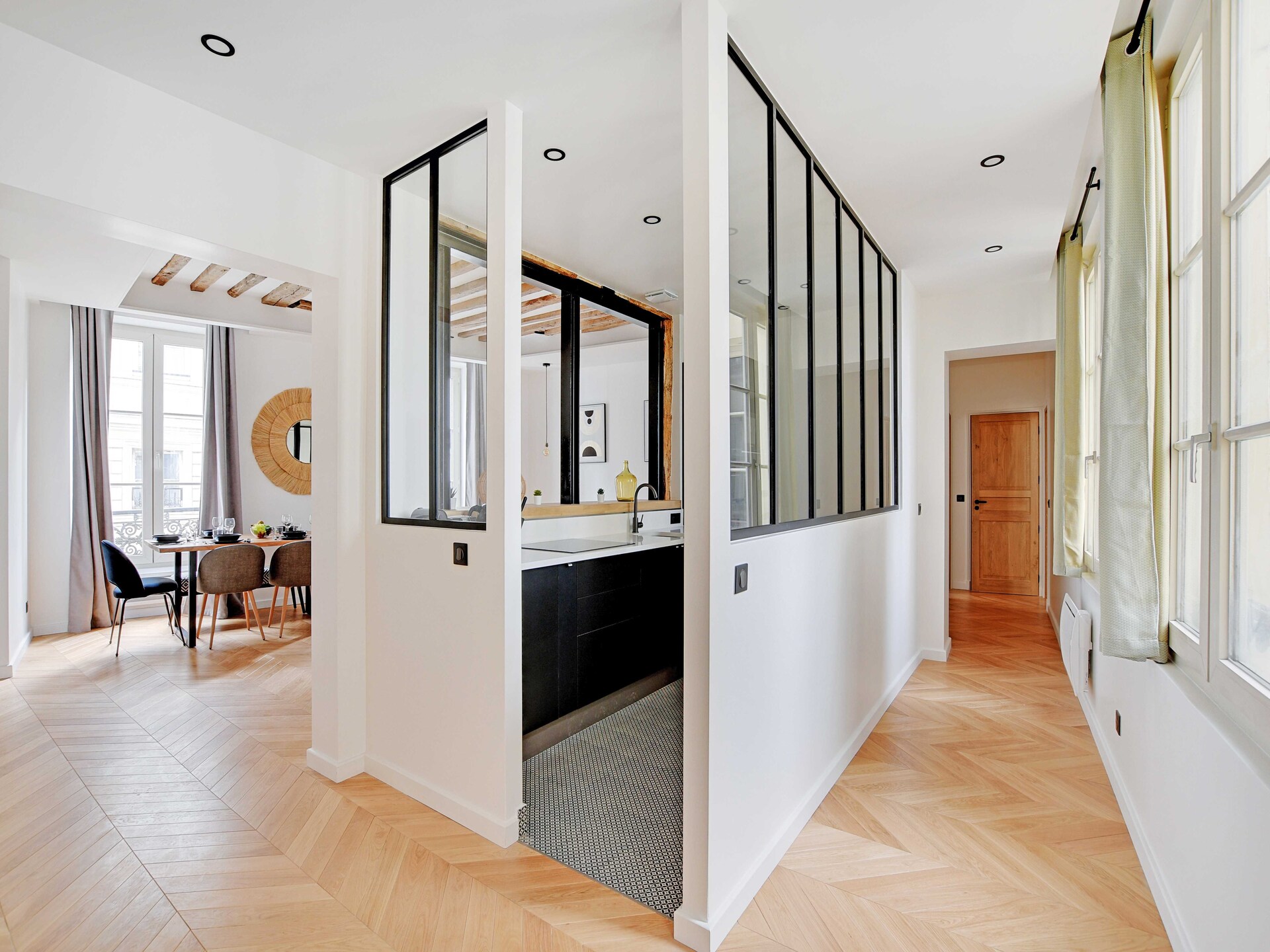 Ruim 2-slaapkamerappartement in de bruisende Marais, vlakbij Place de la République - foto 8