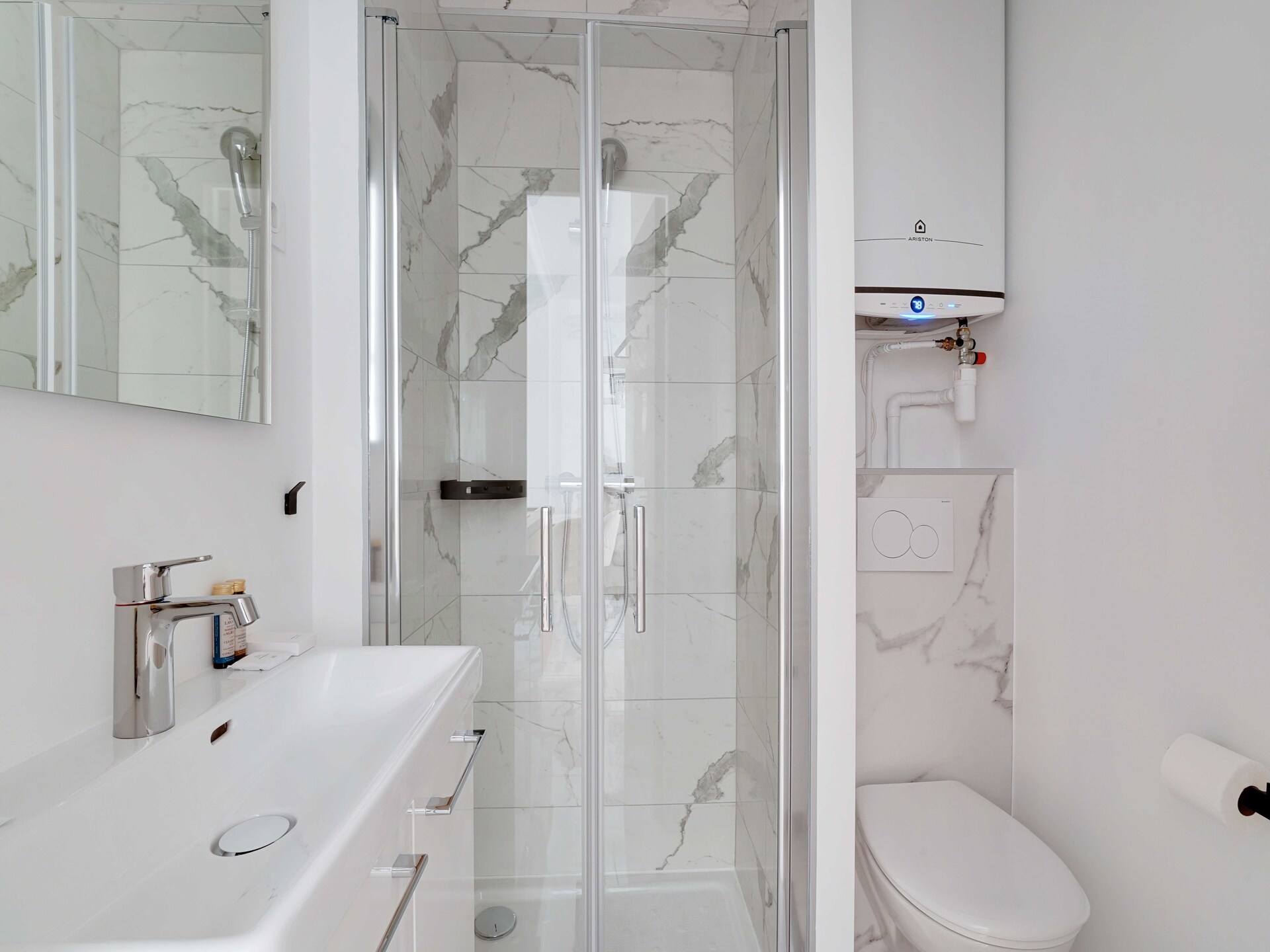 Licht Scandinavisch appartement bij Trocadéro, Parijs 16e - foto 5