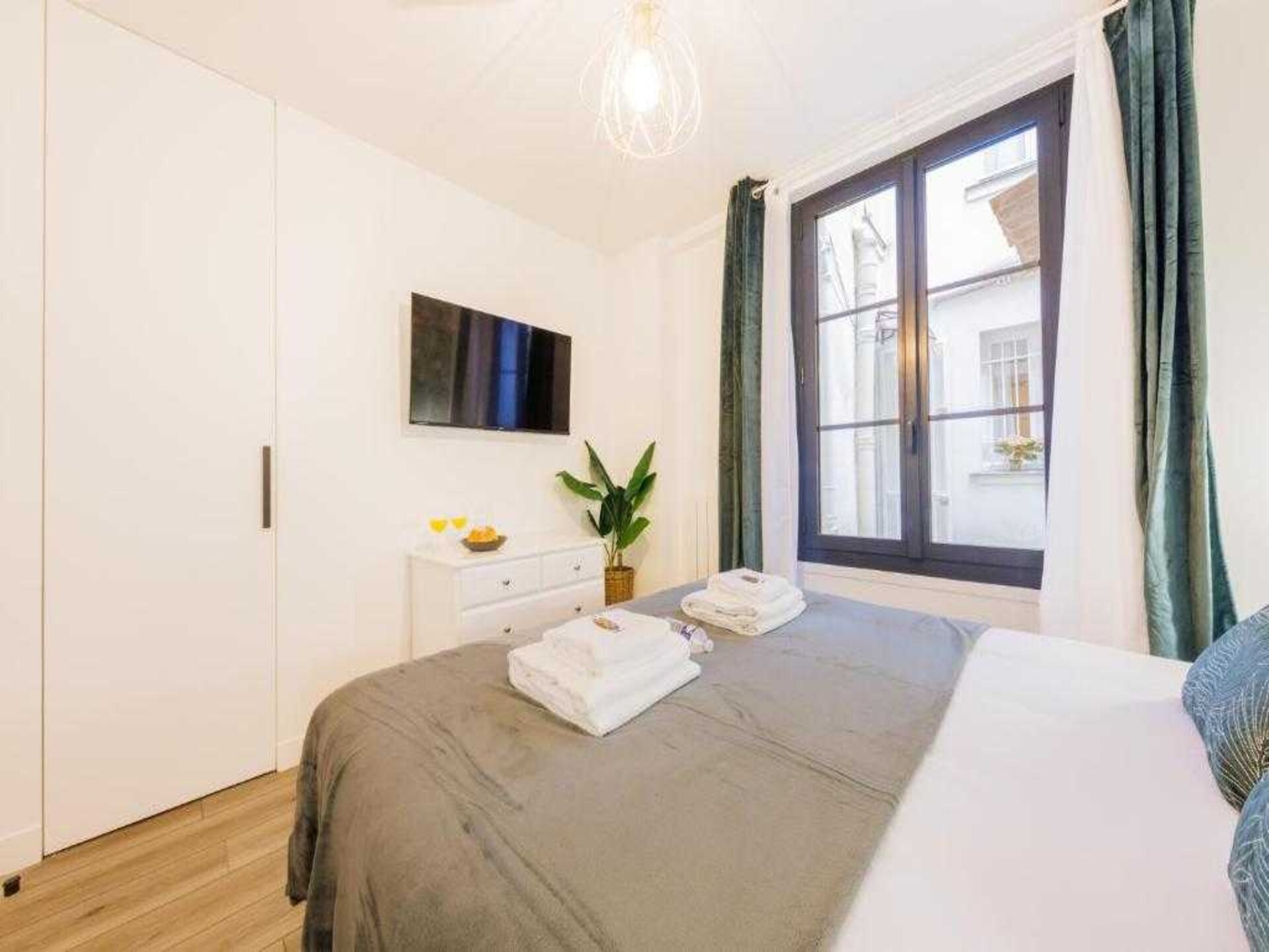 Stijlvol 2-slaapkamerappartement in bruisend Pigalle-Sopi, vlakbij Folies Bergère - foto 15