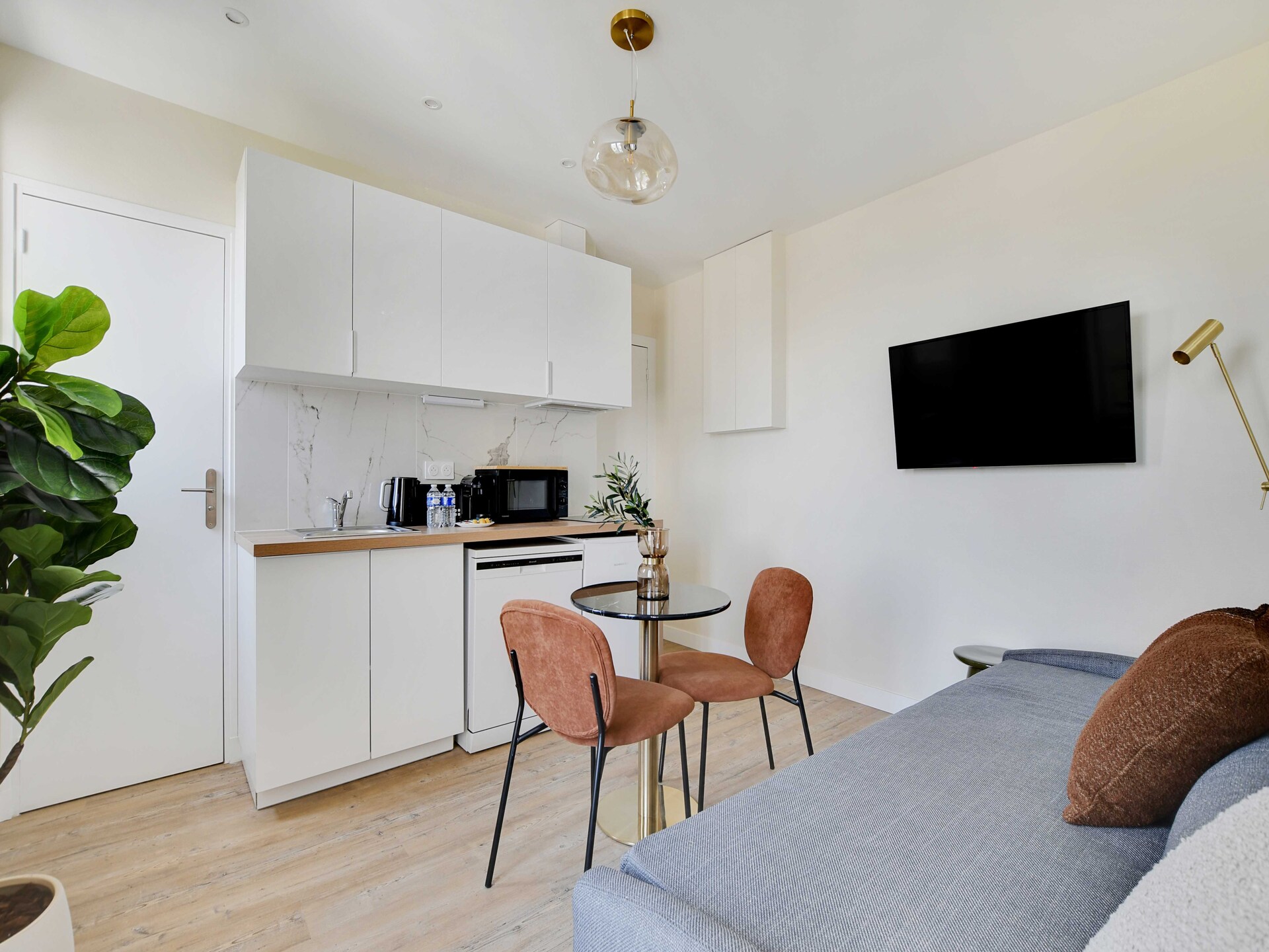 Licht appartement in Ivry-sur-Seine, metro Parijs op 2 minuten lopen - foto 8