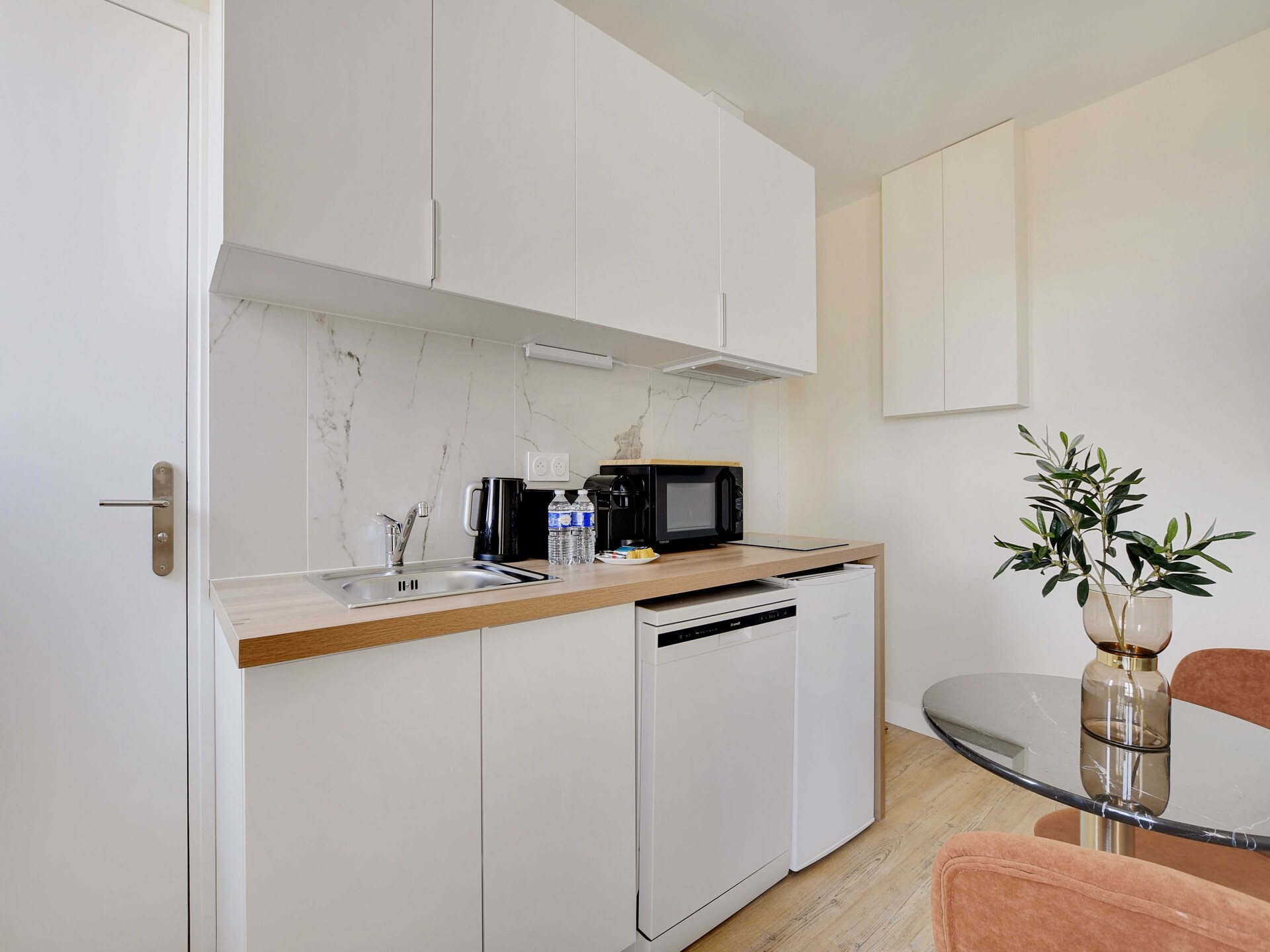 Licht appartement in Ivry-sur-Seine, metro Parijs op 2 minuten lopen - foto 10