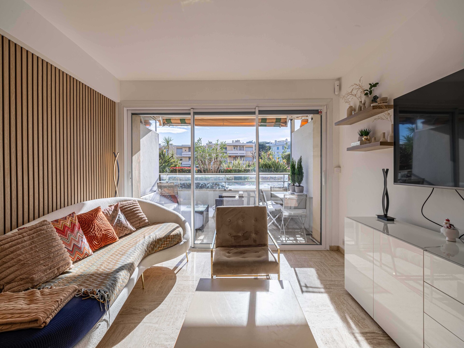 Licht appartement met 2 slaapkamers op loopafstand van het strand en het centrum van Cannes - foto 1