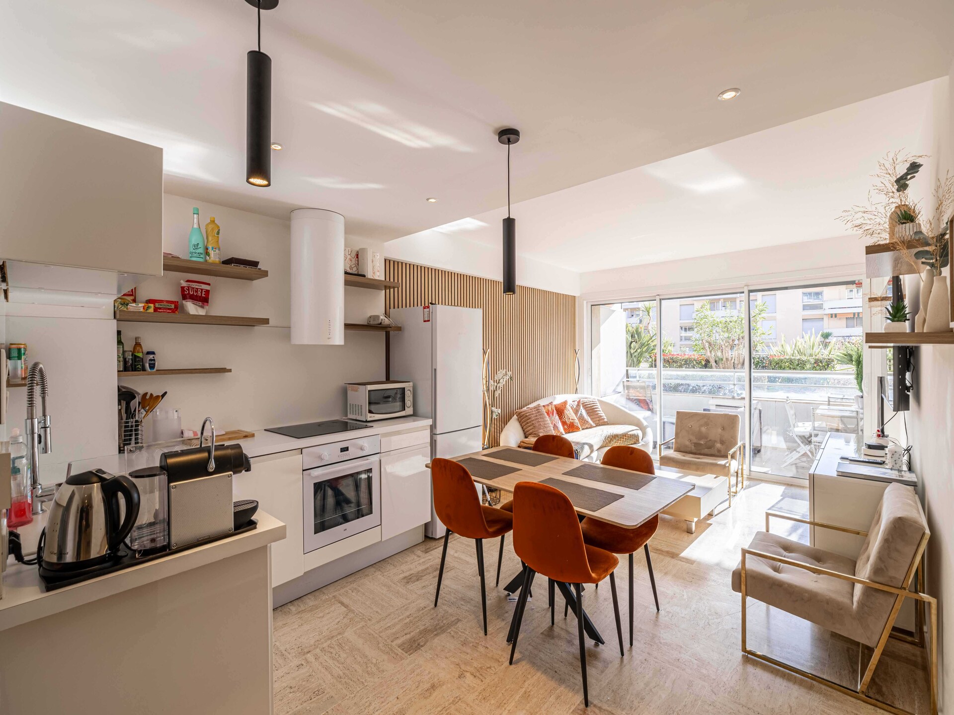 Licht appartement met 2 slaapkamers op loopafstand van het strand en het centrum van Cannes - foto 4