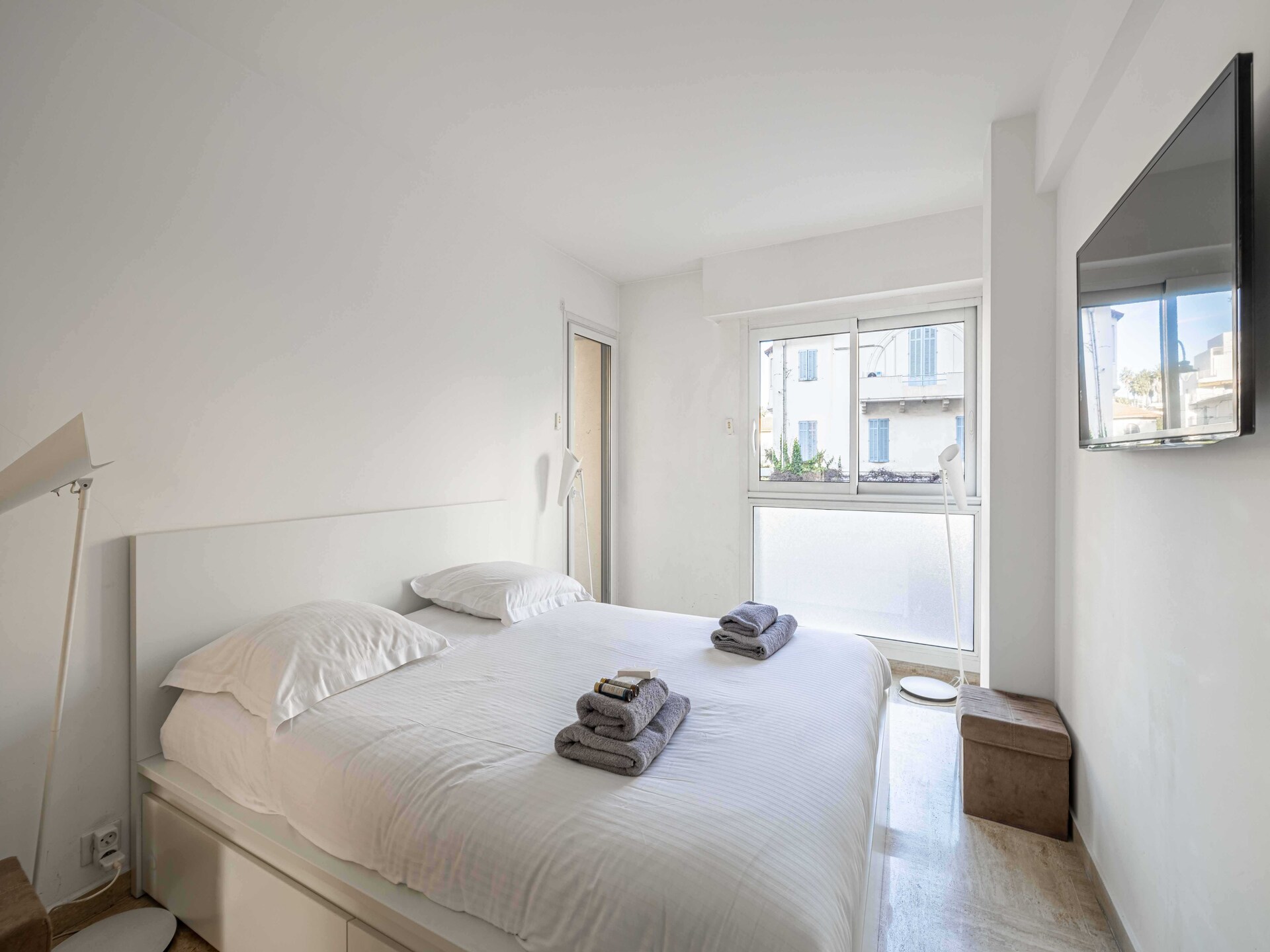 Licht appartement met 2 slaapkamers op loopafstand van het strand en het centrum van Cannes - foto 8