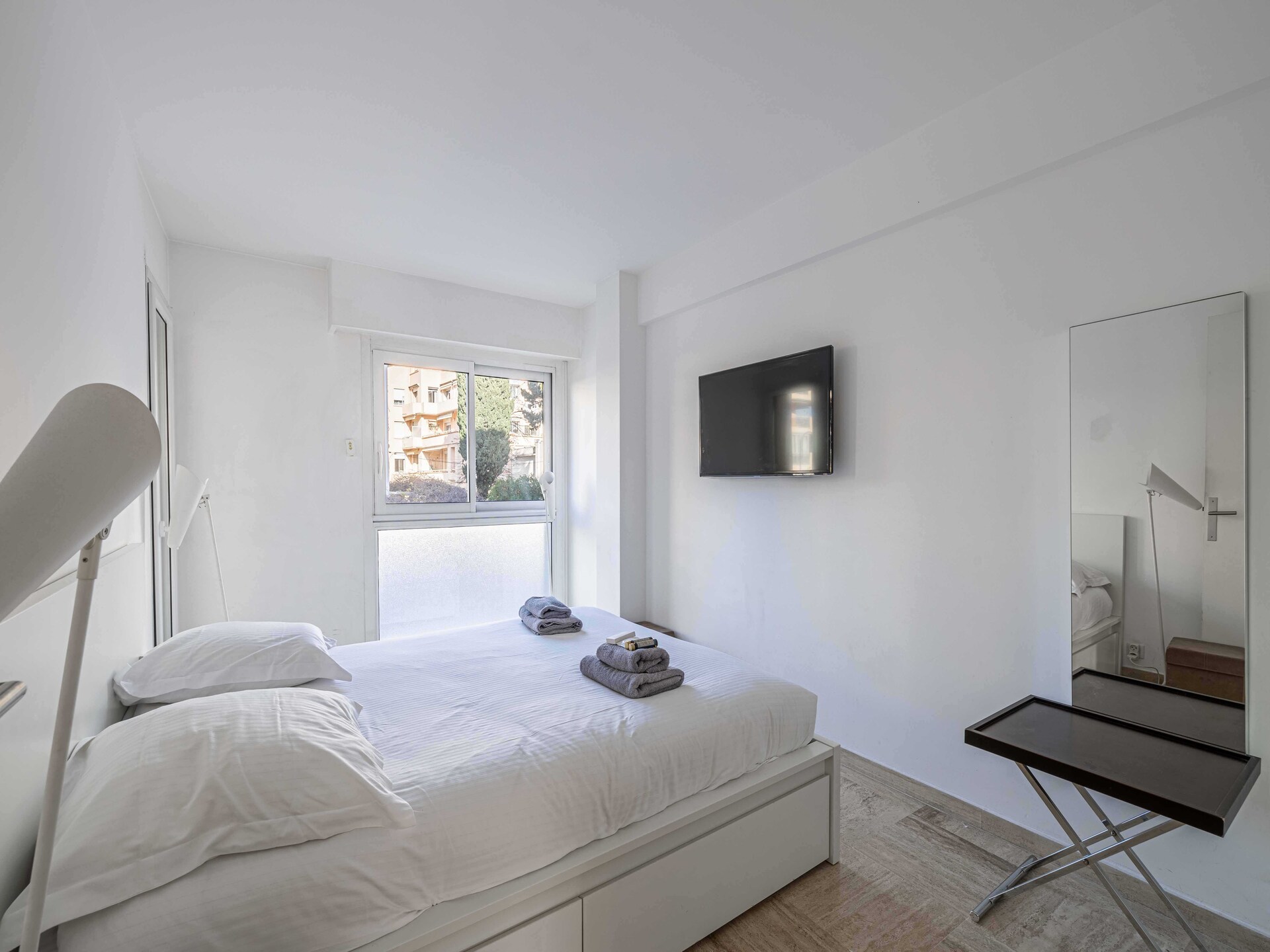 Licht appartement met 2 slaapkamers op loopafstand van het strand en het centrum van Cannes - foto 9