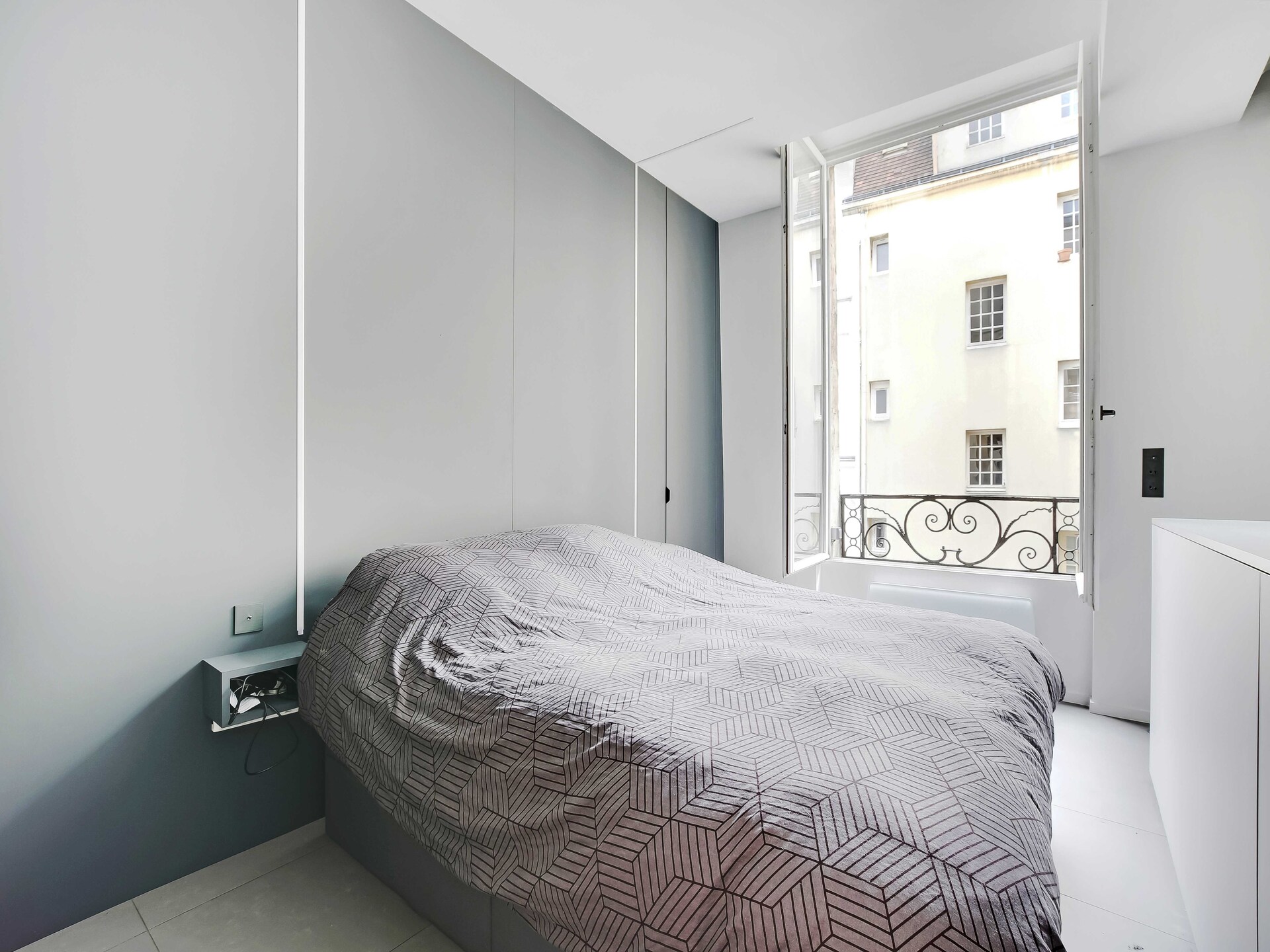 Licht appartement in historisch St-Gervais, vlakbij Notre-Dame - foto 10