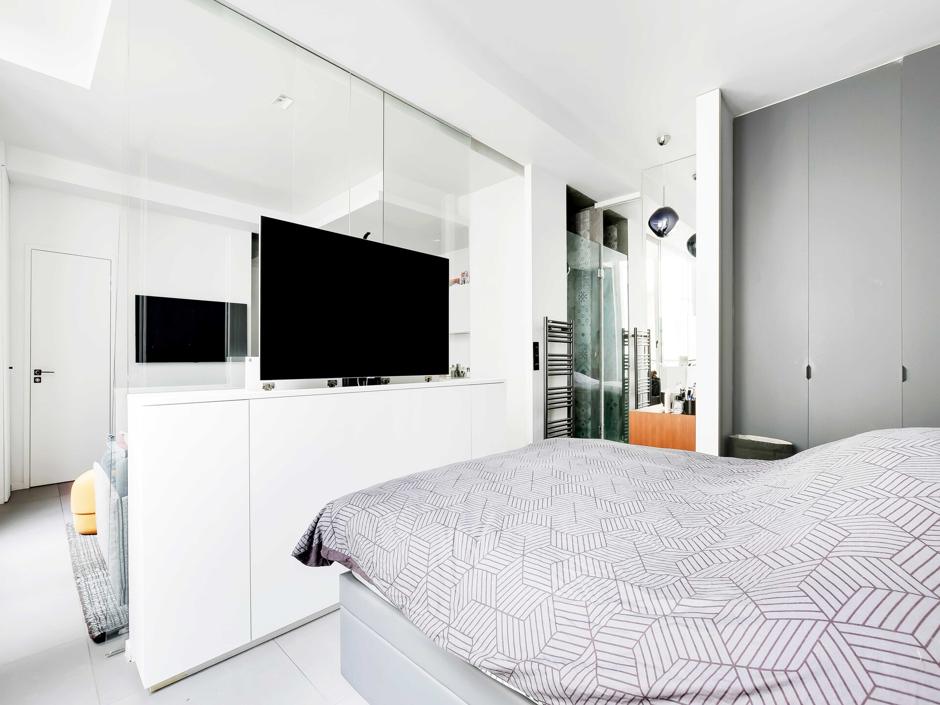 Licht appartement in historisch St-Gervais, vlakbij Notre-Dame - foto 12