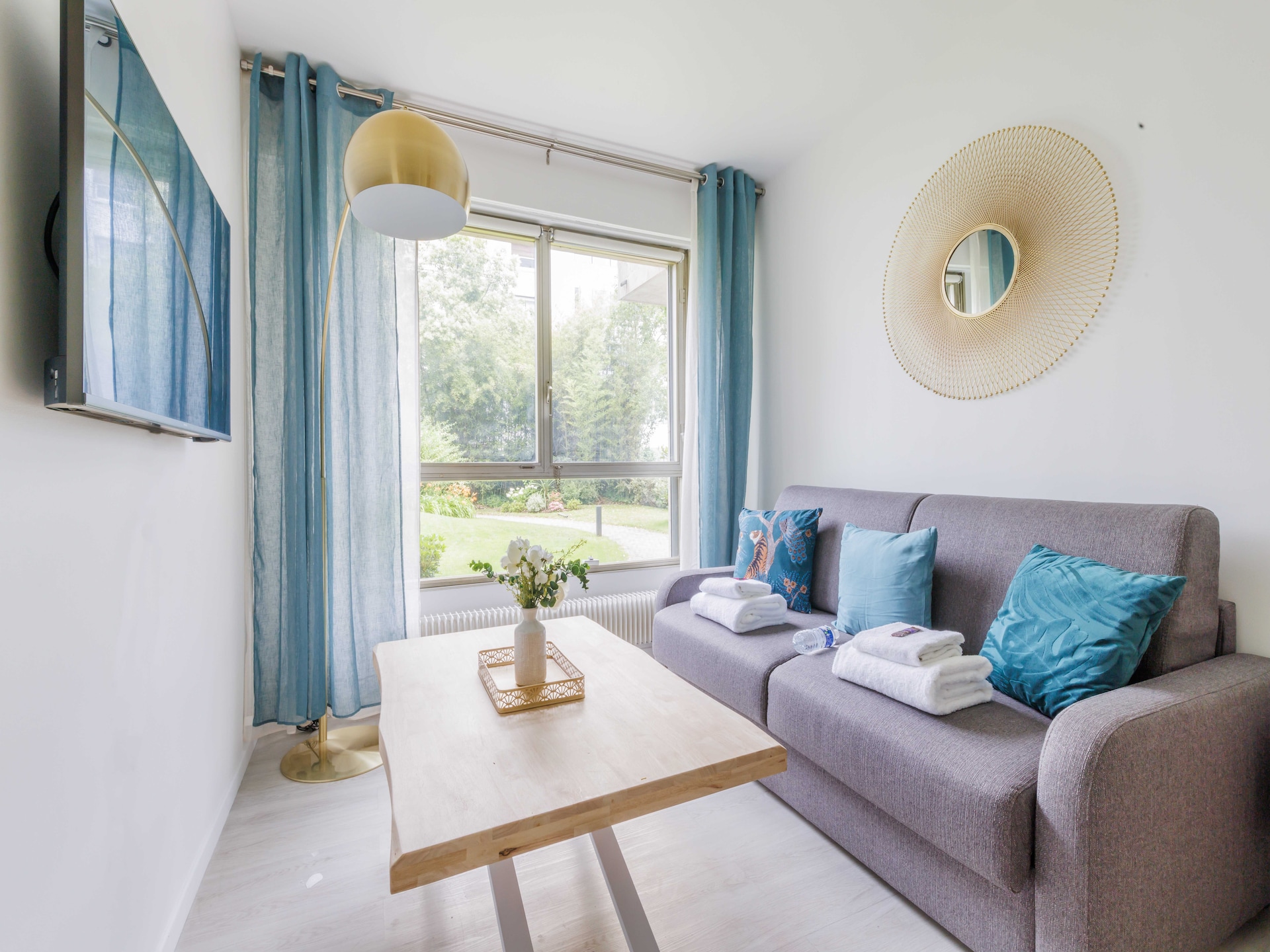 Lichte studio van 17m² in groen Neuilly-sur-Seine nabij Bois de Boulogne - foto 1
