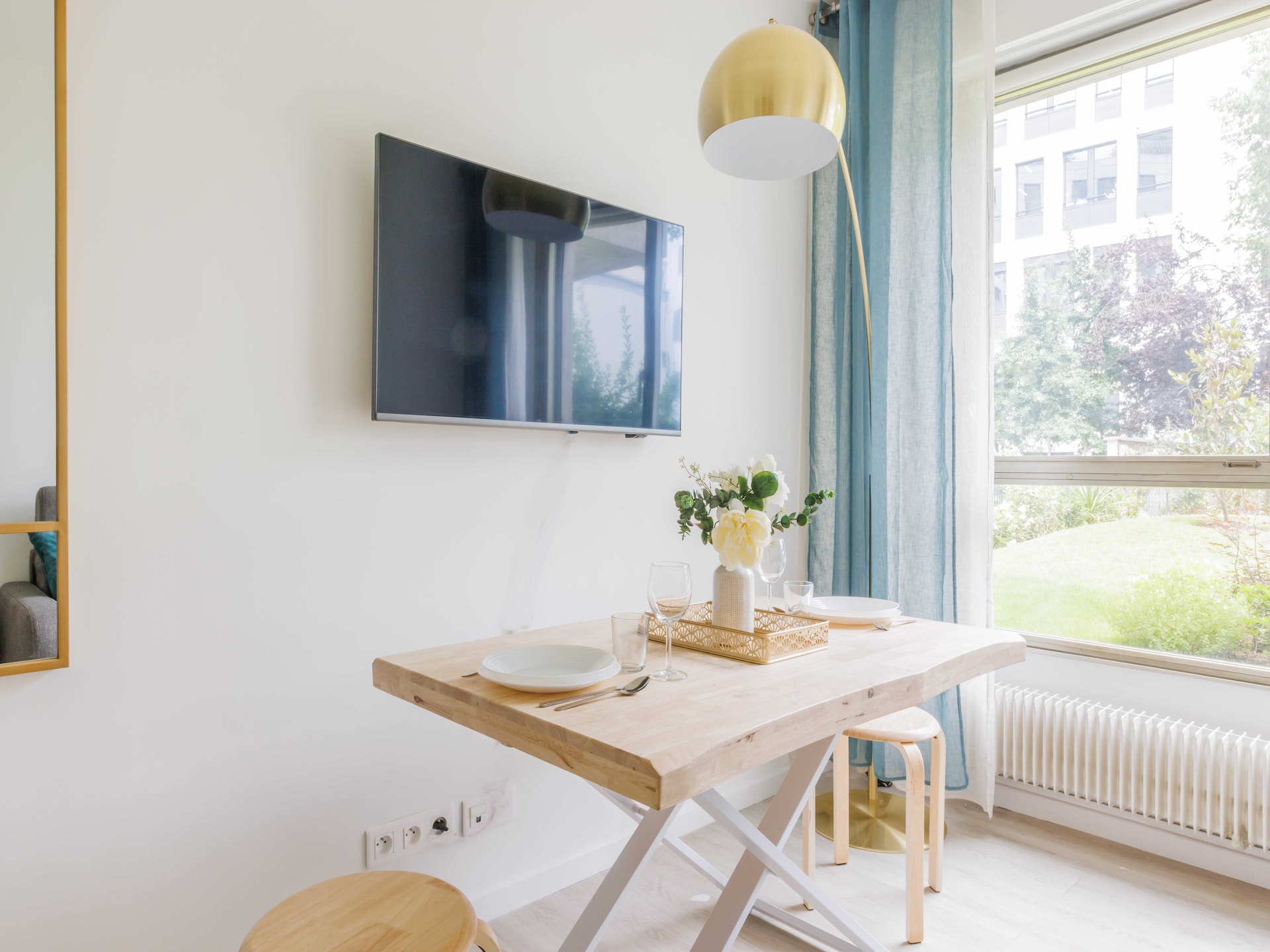 Lichte studio van 17m² in groen Neuilly-sur-Seine nabij Bois de Boulogne - foto 2