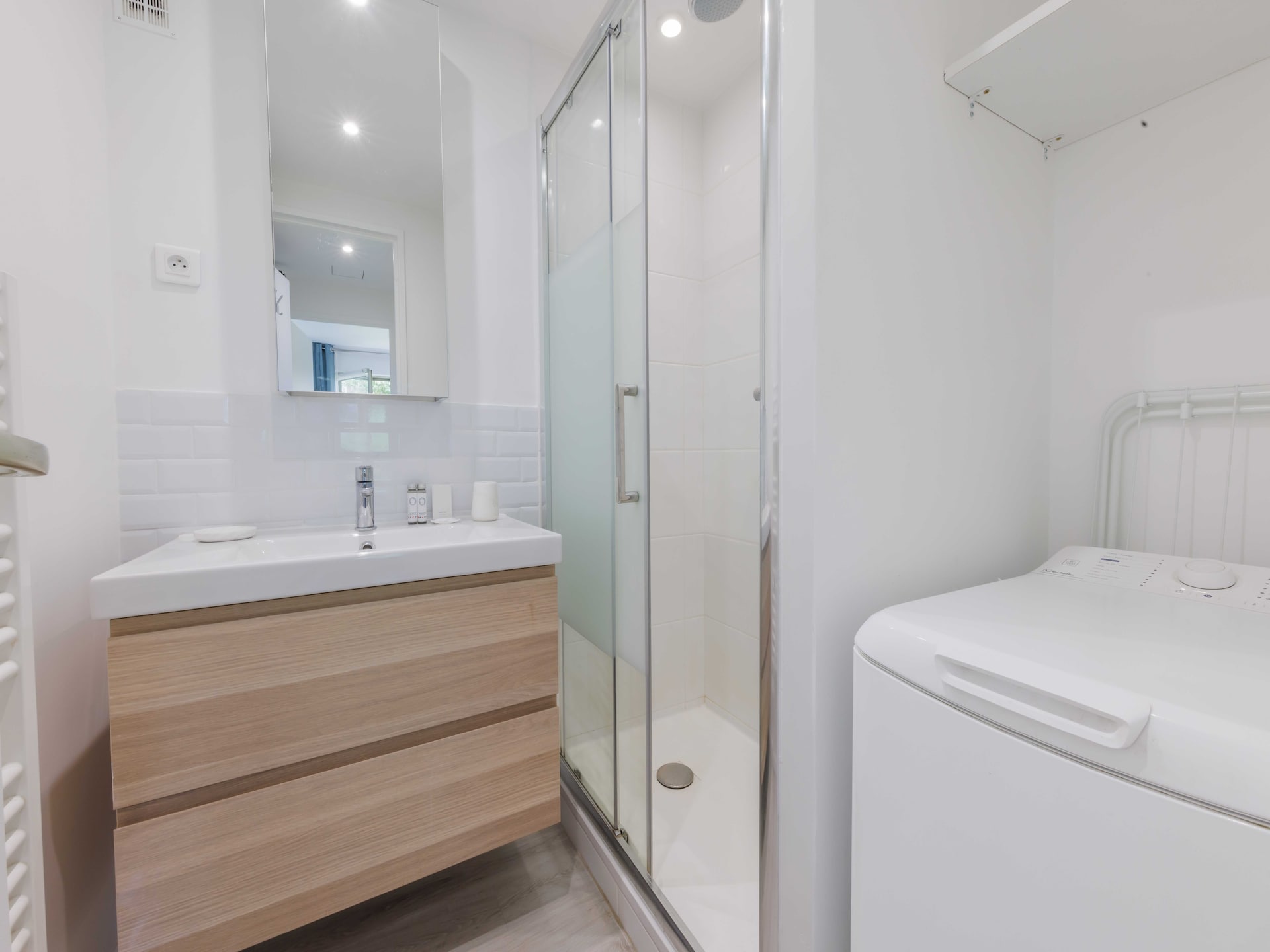 Lichte studio van 17m² in groen Neuilly-sur-Seine nabij Bois de Boulogne - foto 5
