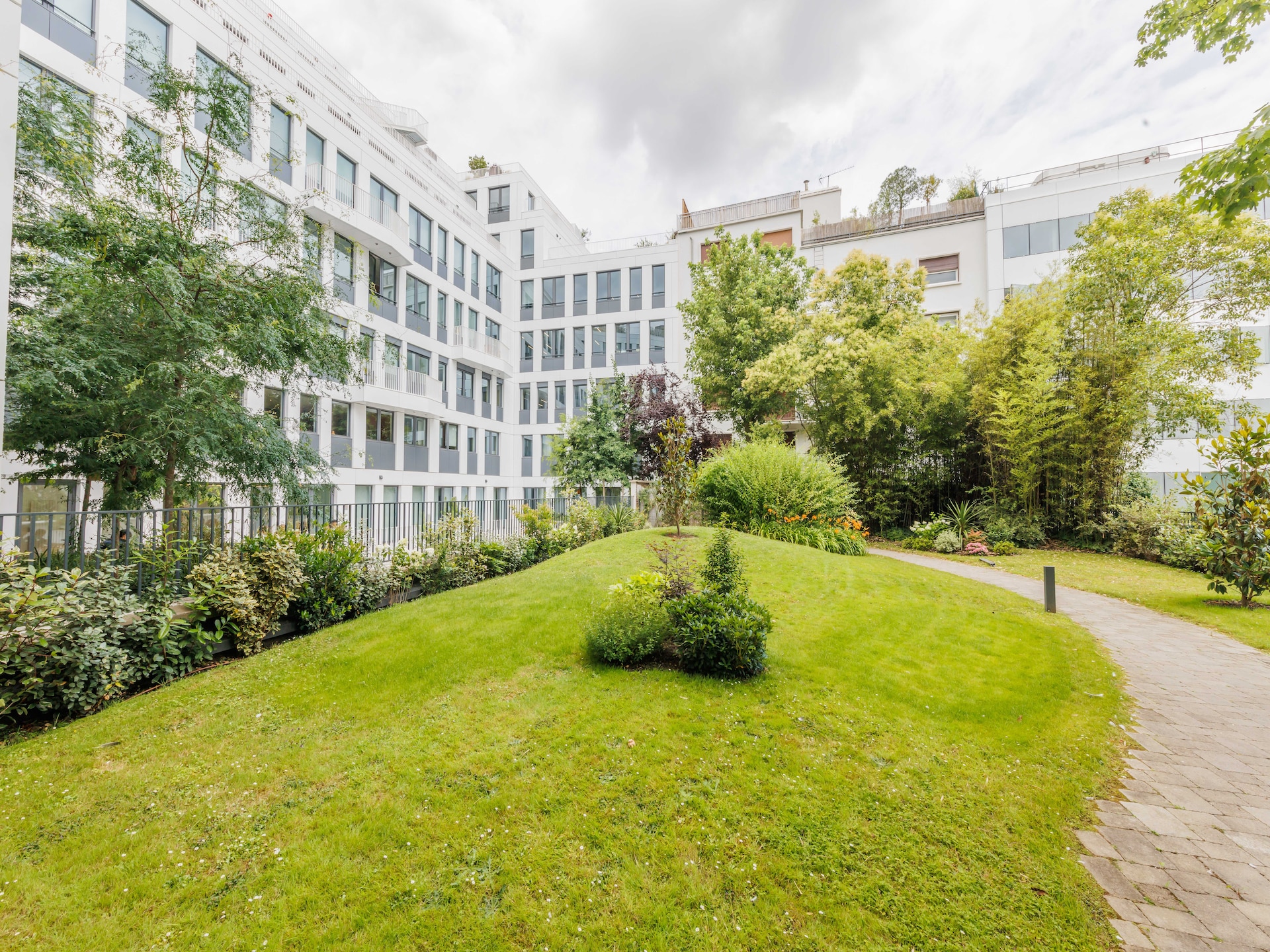 Lichte studio van 17m² in groen Neuilly-sur-Seine nabij Bois de Boulogne - foto 6