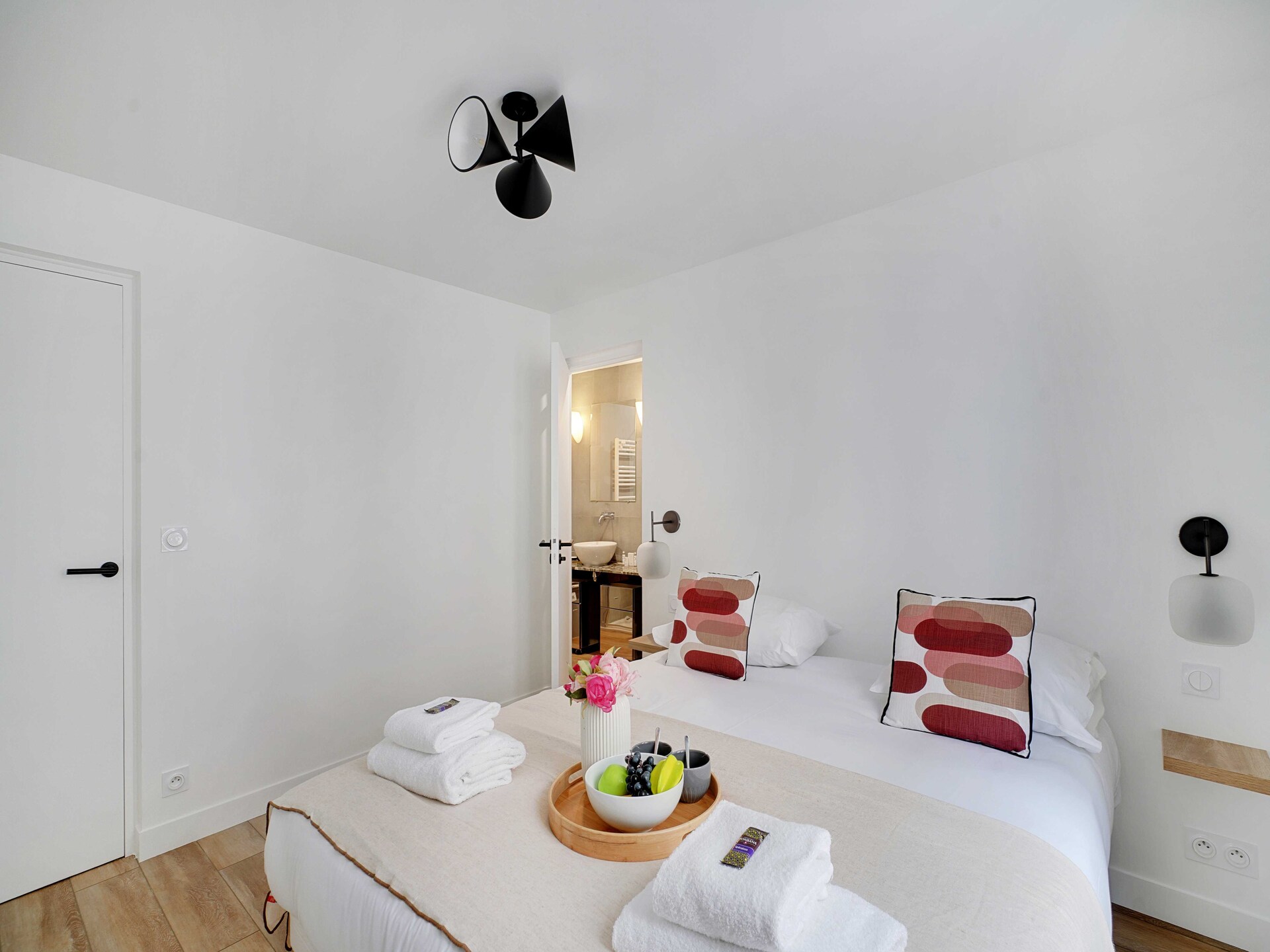 Licht appartement van 100 m² in Parijs, vlakbij Place de la Bastille - foto 9