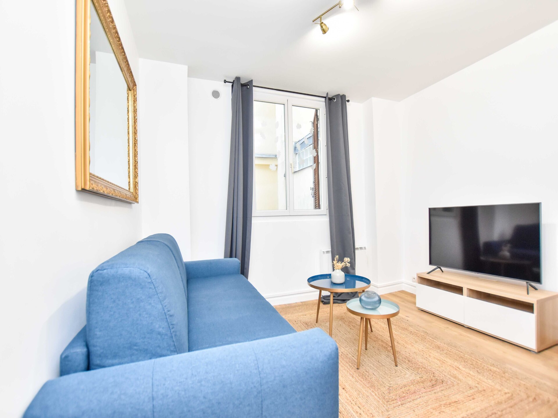 Knusse studio in hartje Saint-Ambroise, vlakbij Bataclan - foto 1