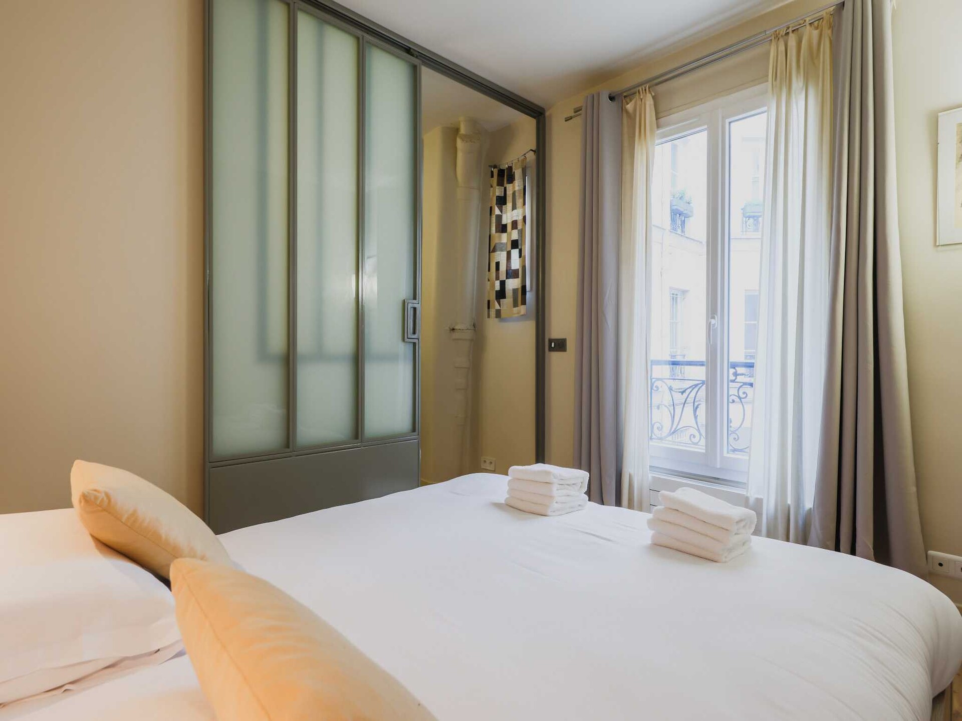 Modern appartement voor 4 bij Parc Monceau, Parijs 17e - foto 11