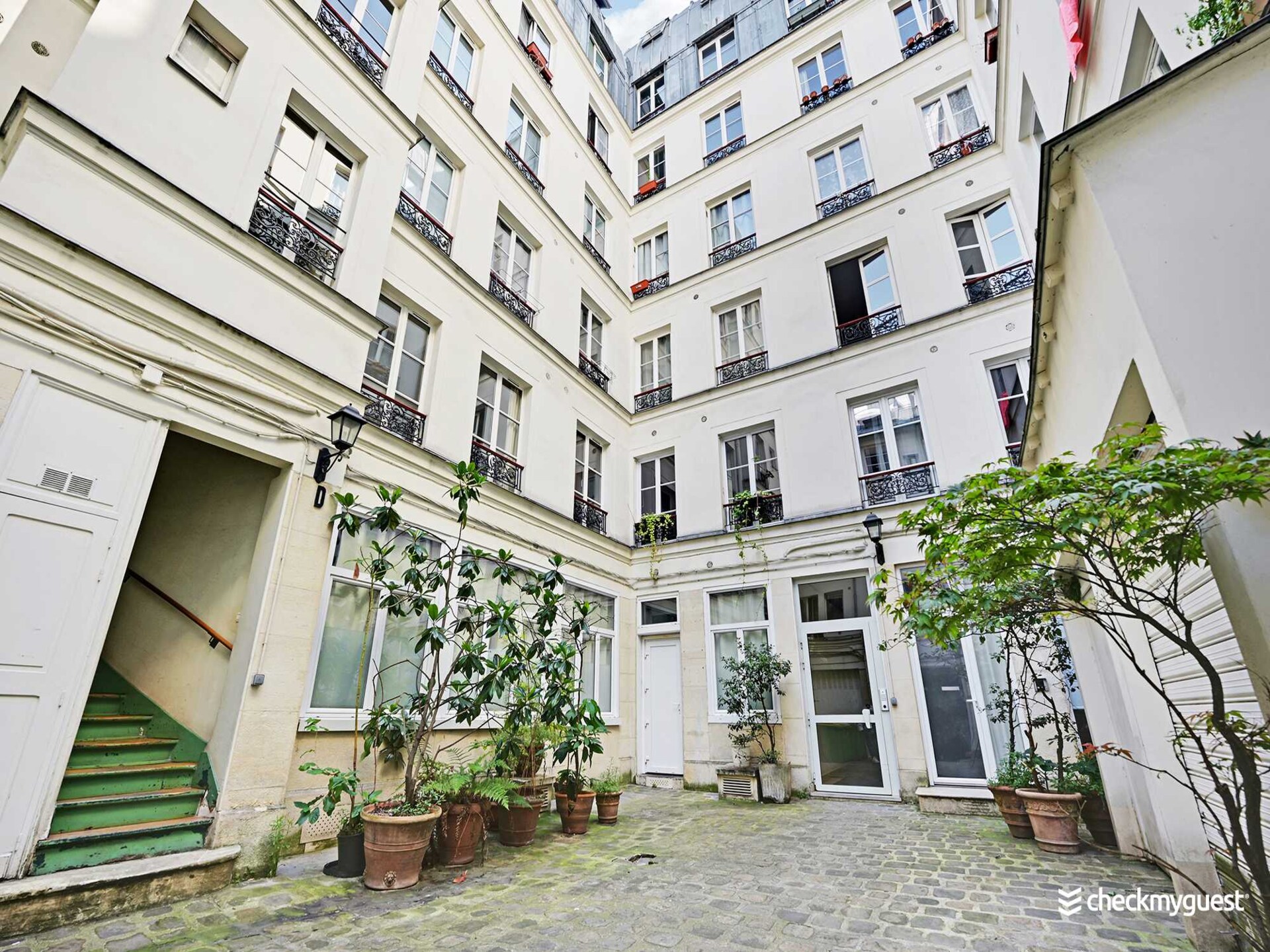 Licht appartement met 2 slaapkamers in levendig Oberkampf, vlakbij Place de la République - foto 14