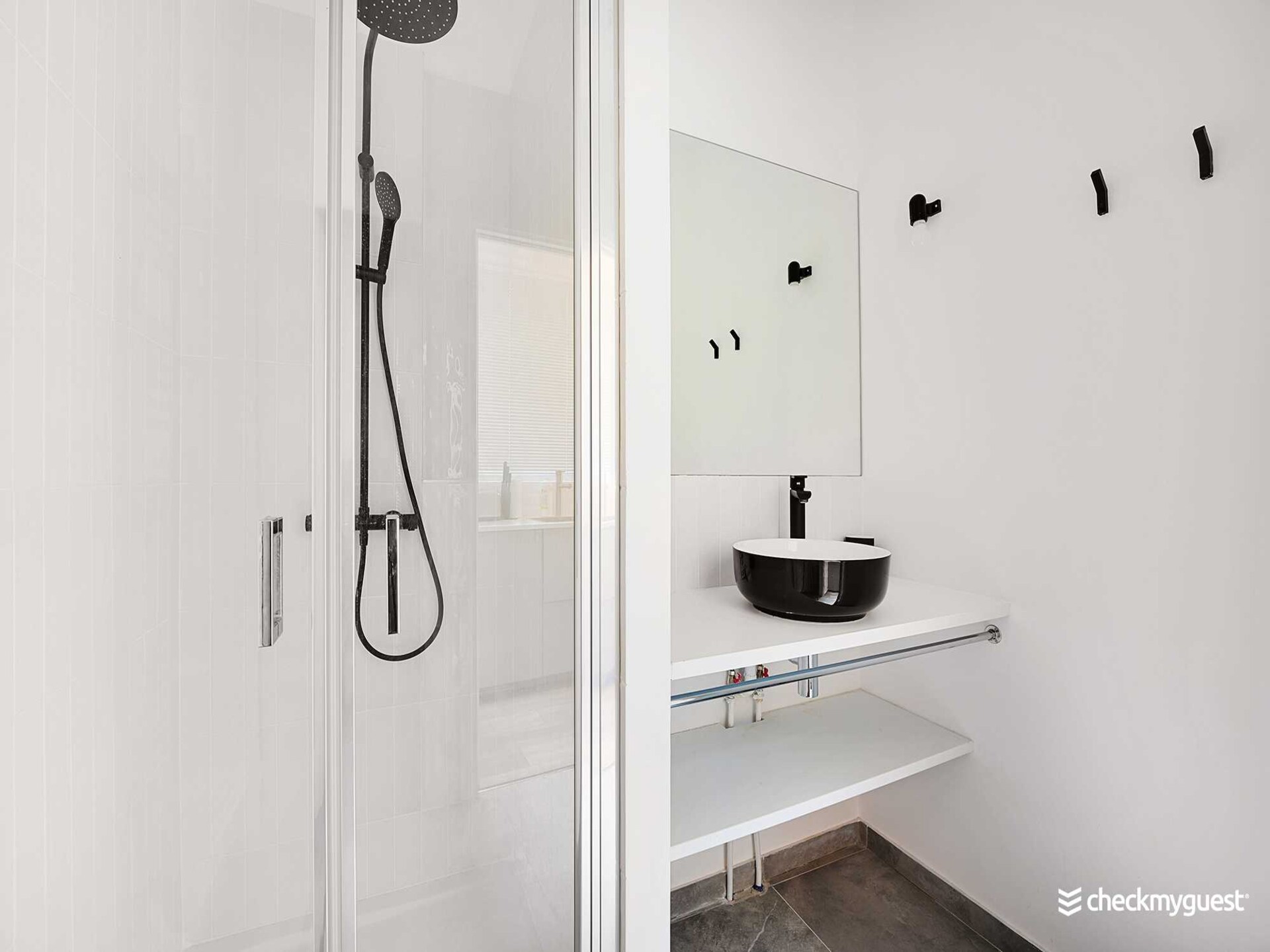 Licht appartement met 2 slaapkamers in levendig Oberkampf, vlakbij Place de la République - foto 15