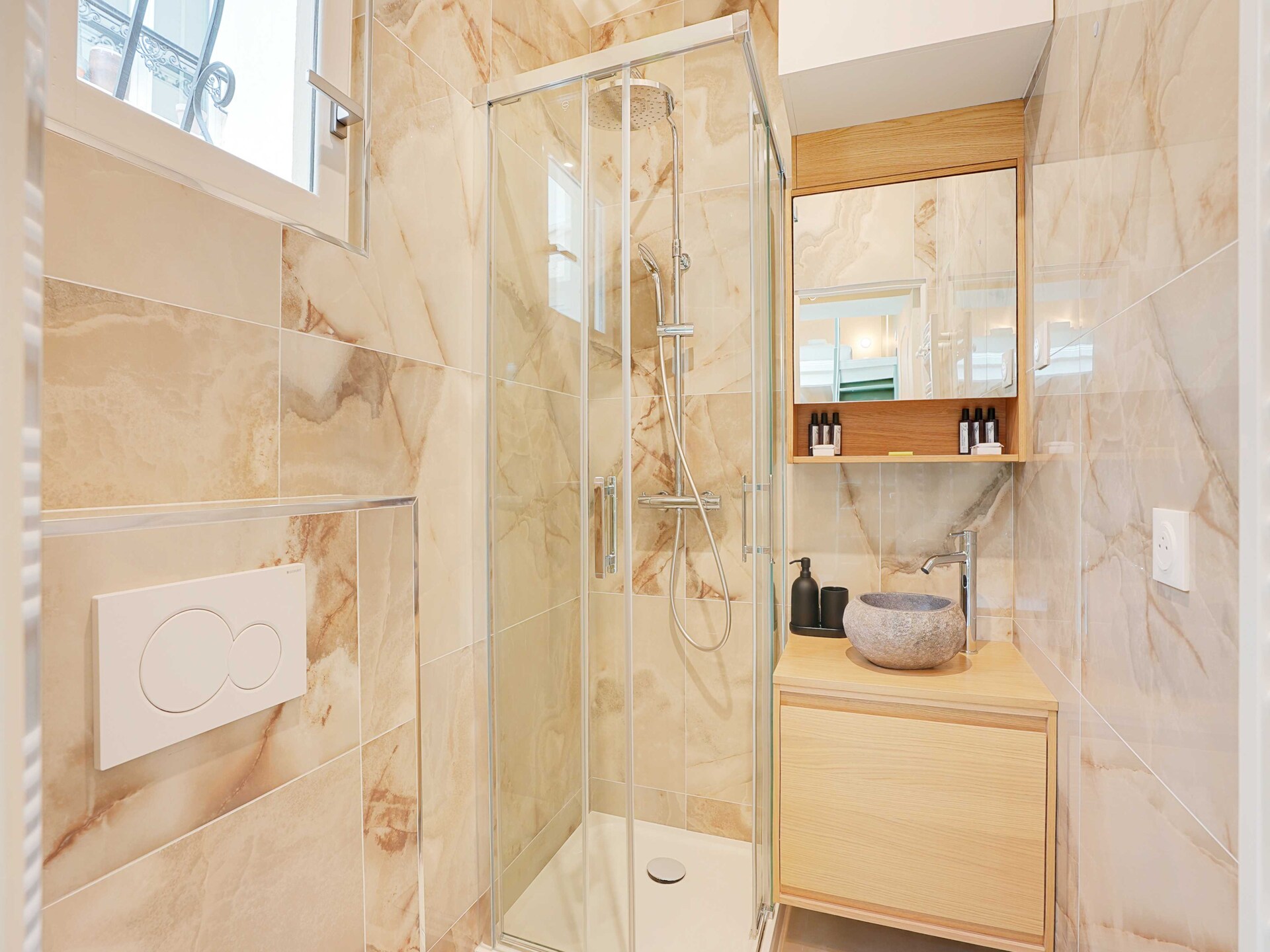 Sfeervol mezzanine appartement nabij Canal Saint Martin, 2 personen - foto 13