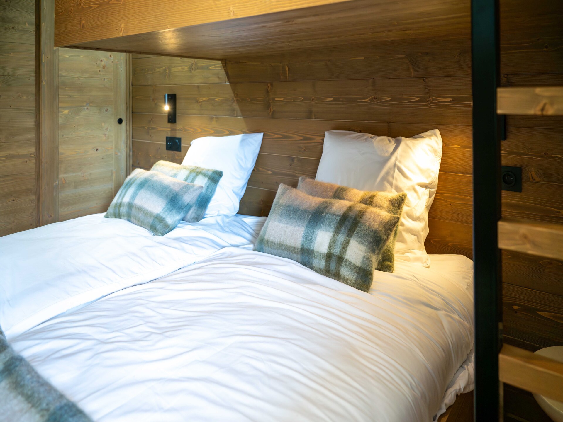 Luxe appartement 5p in Megève met zwembad, spa en terras - foto 19