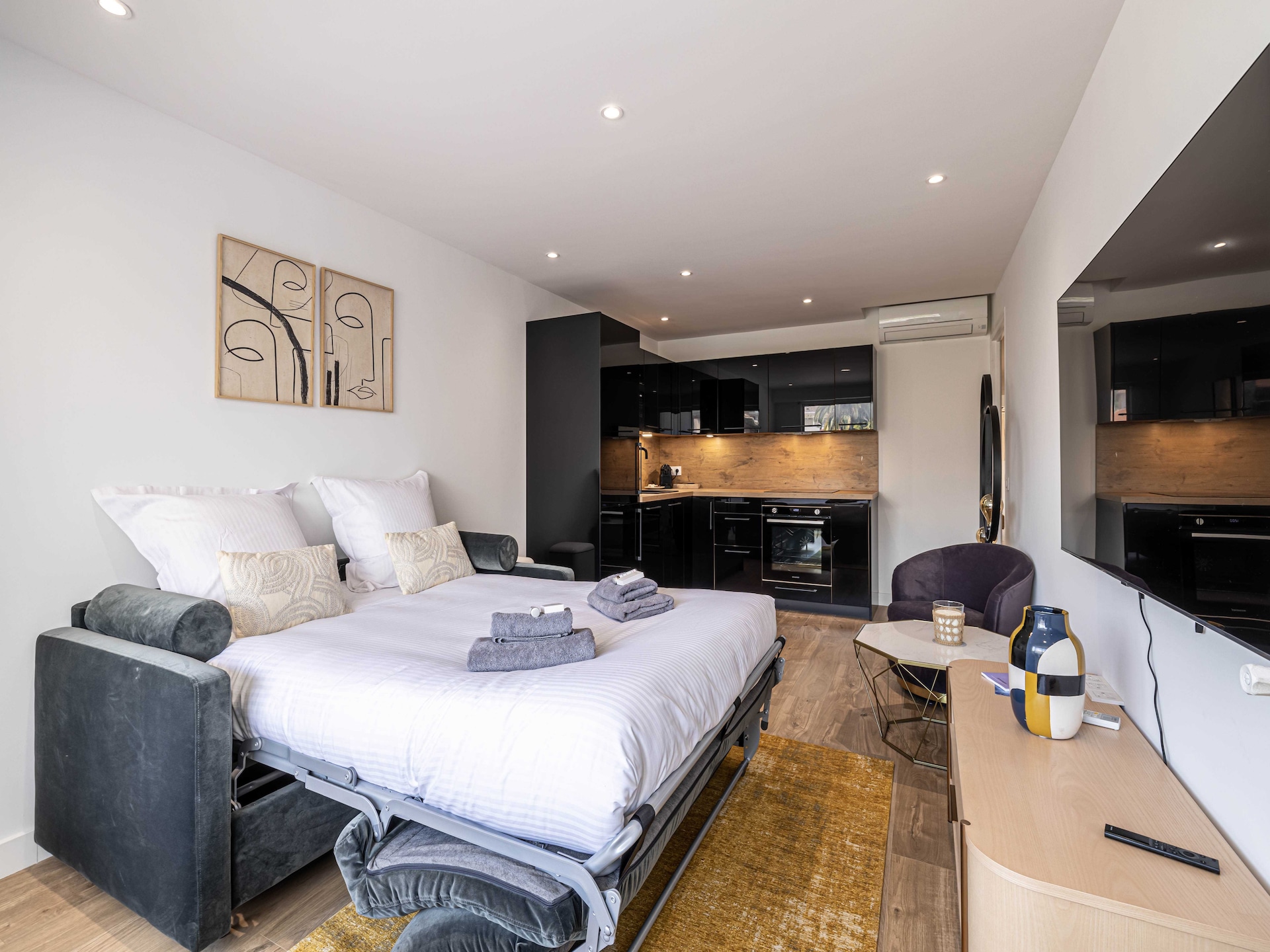 Stijlvol gerenoveerd appartement in het centrum van Cannes - foto 10