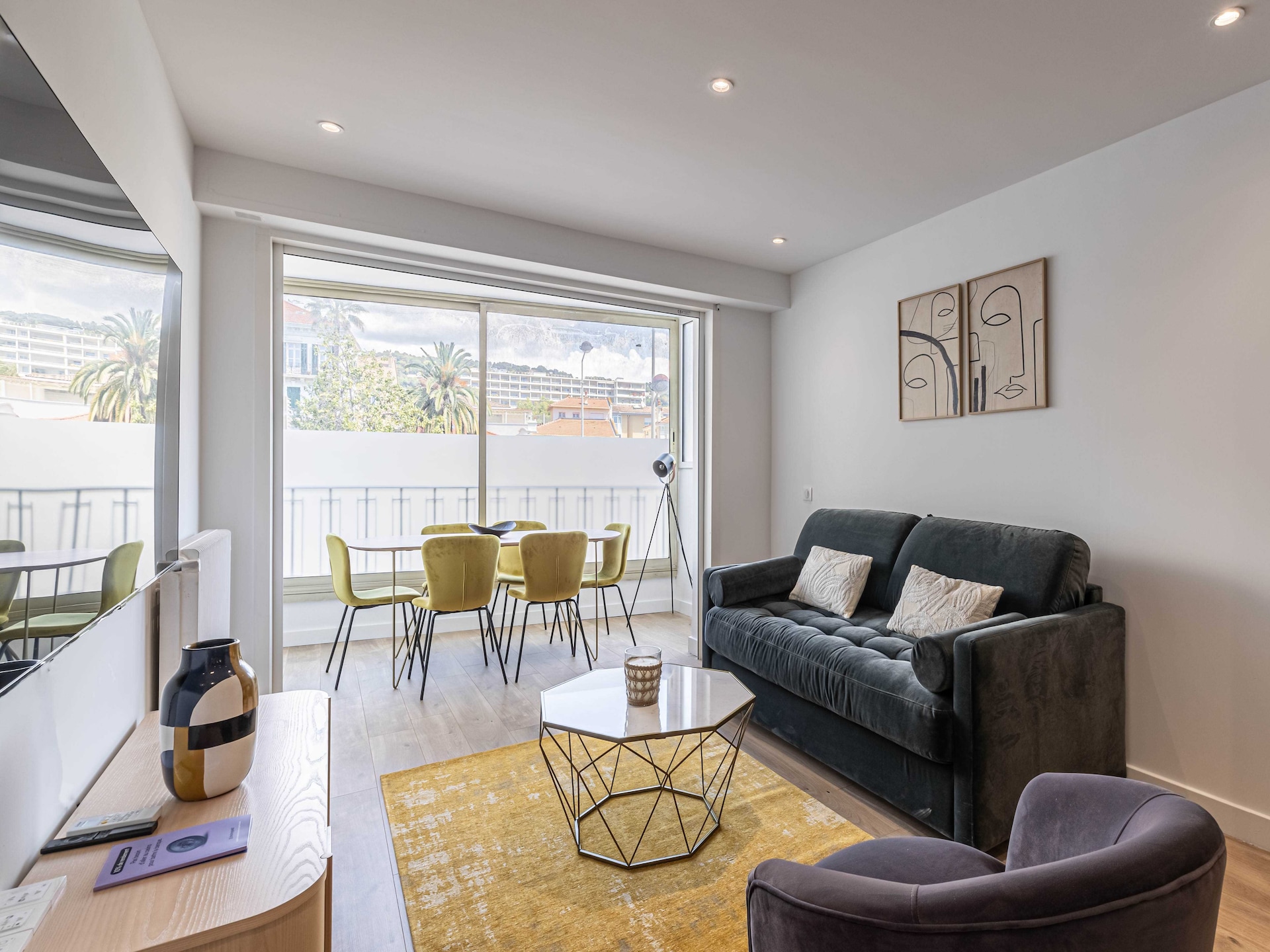 Stijlvol gerenoveerd appartement in het centrum van Cannes - foto 11