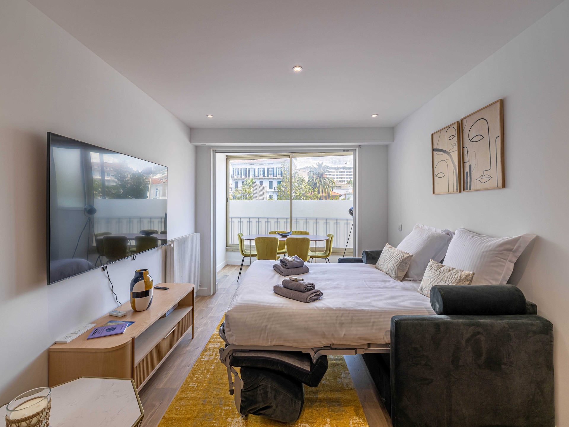 Stijlvol gerenoveerd appartement in het centrum van Cannes - foto 12