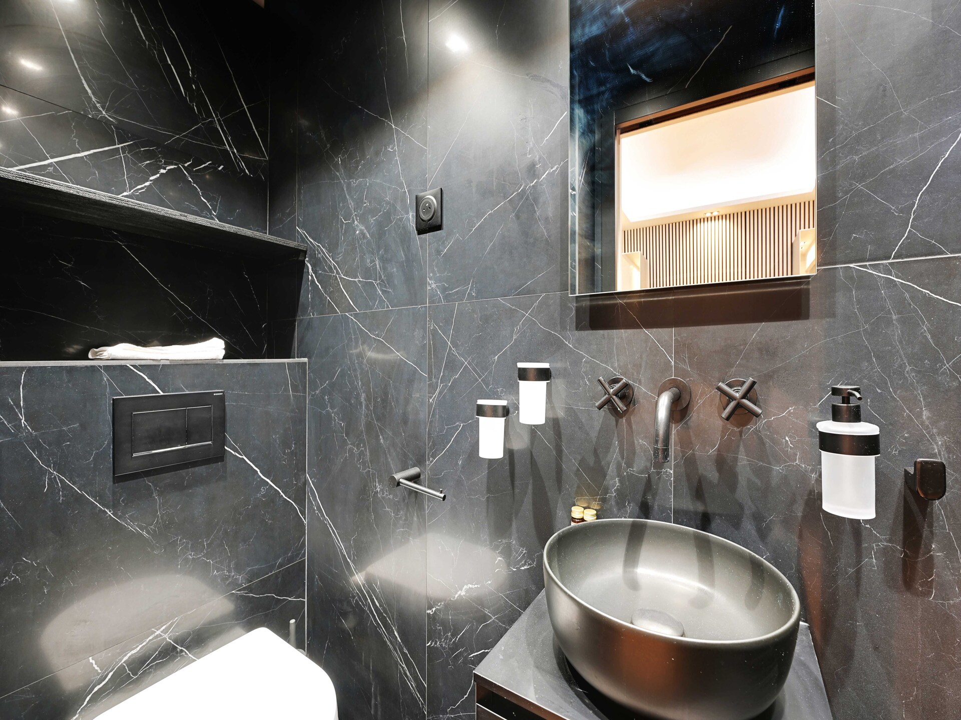 Stijlvol appartement op de begane grond in het 7e arrondissement van Parijs - foto 11