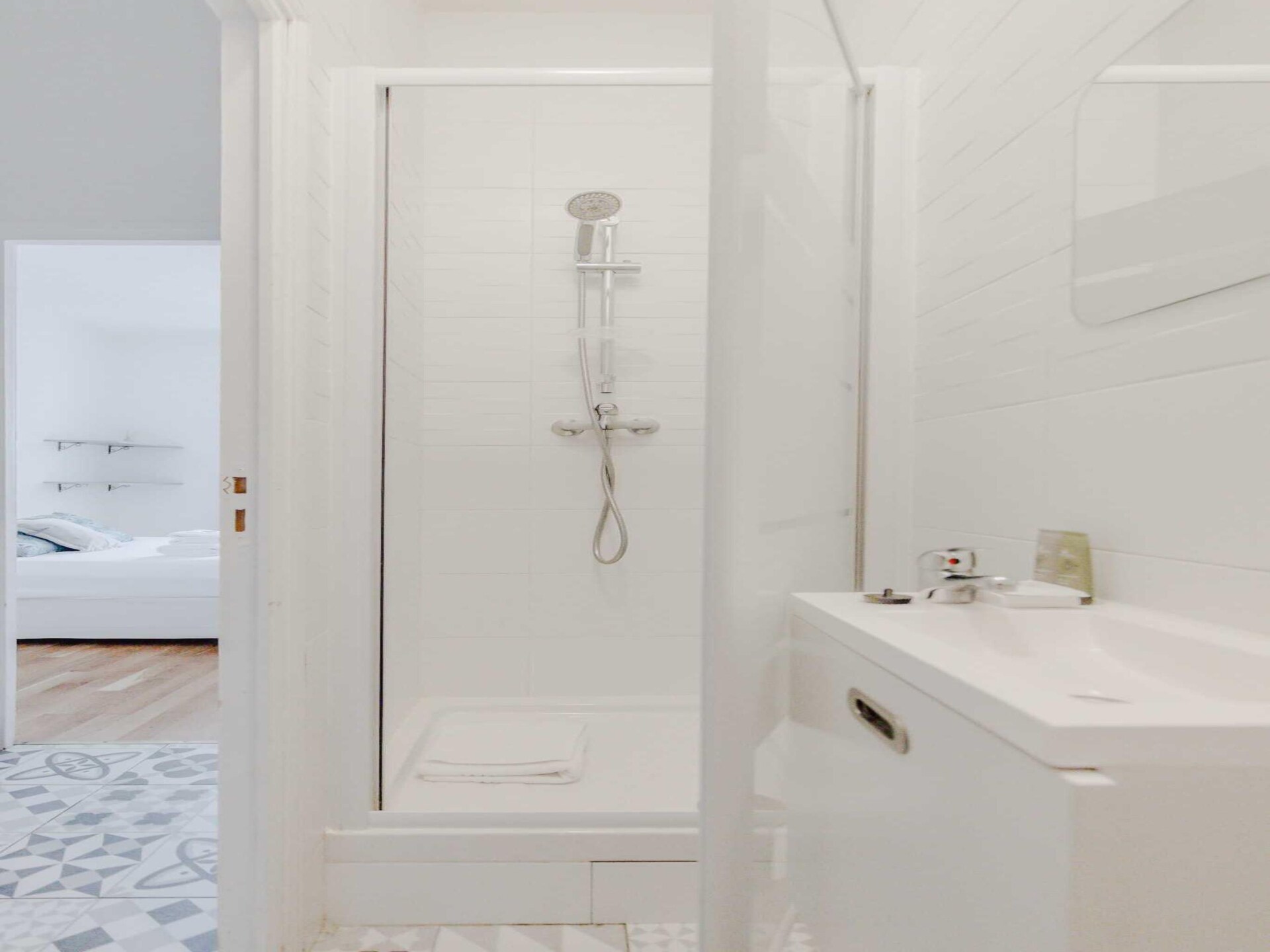 Intiem studio-appartement voor twee in Levallois-Perret - foto 12