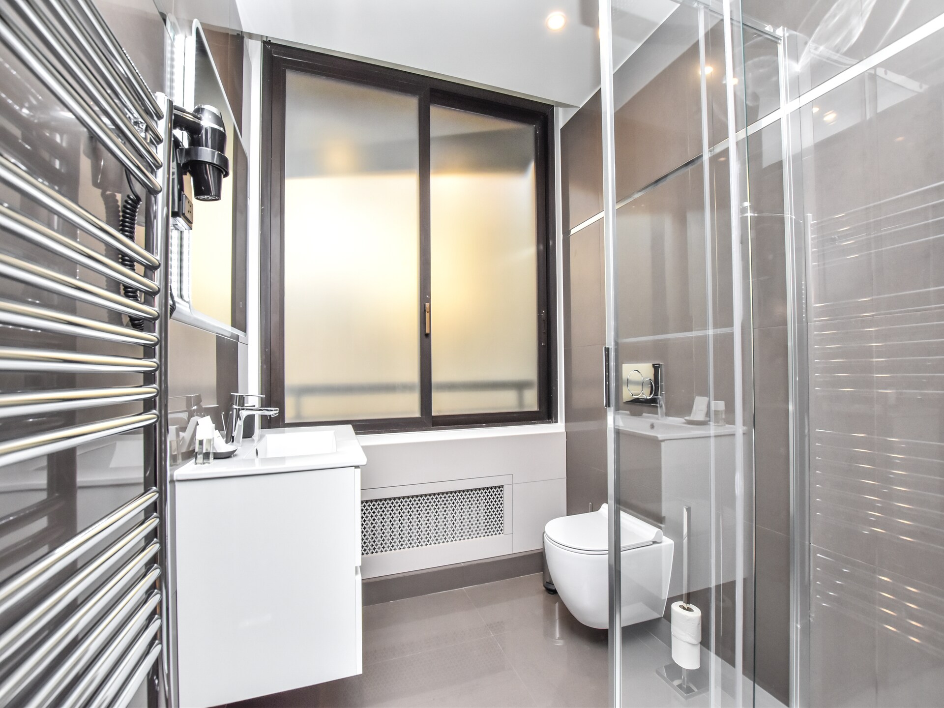 Licht appartement in trendy 9e arrondissement, vlak bij Opéra Garnier - foto 14