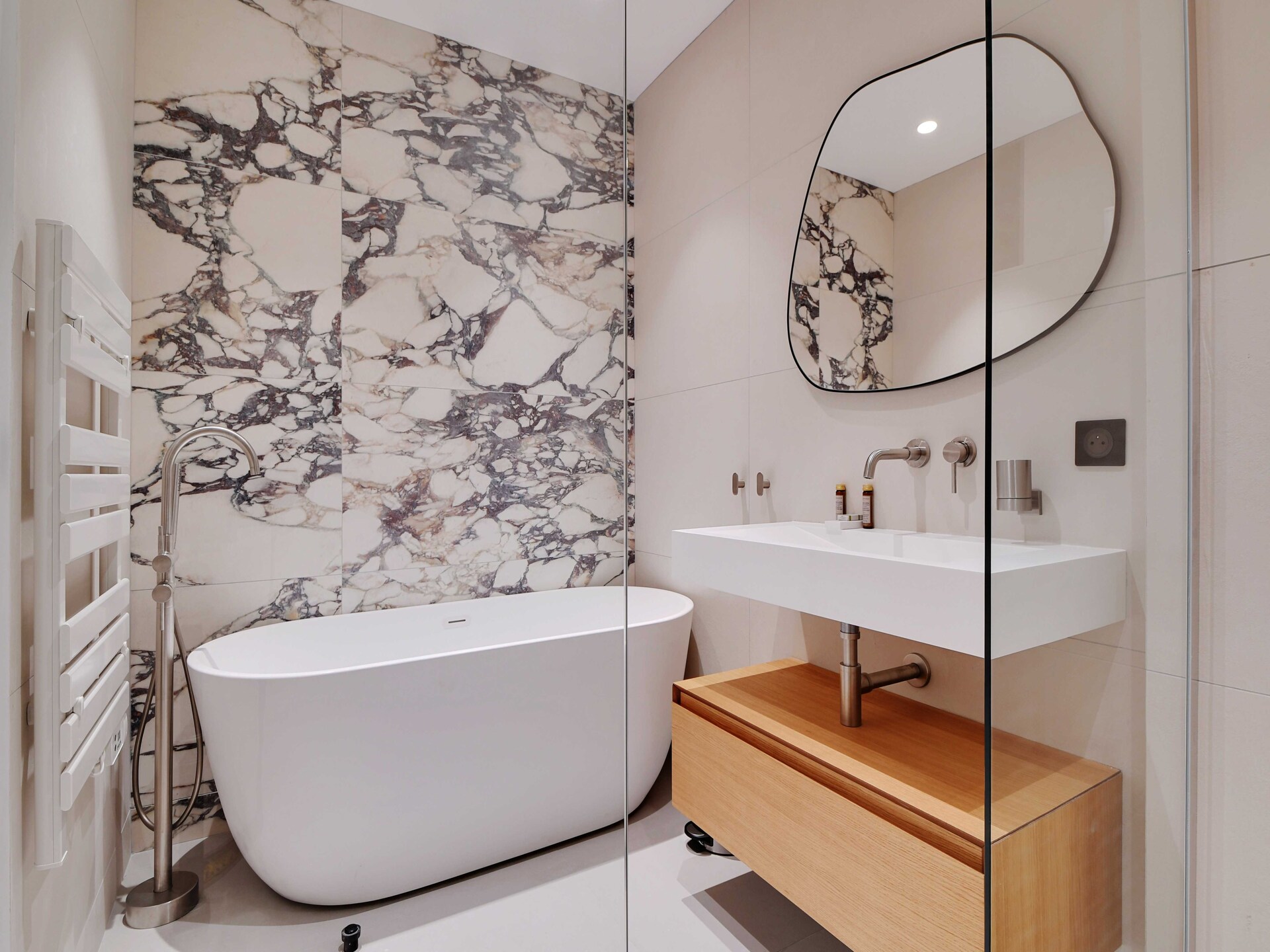 Gerenoveerd appartement in levendige wijk Bonne-Nouvelle, hartje Parijs - foto 5