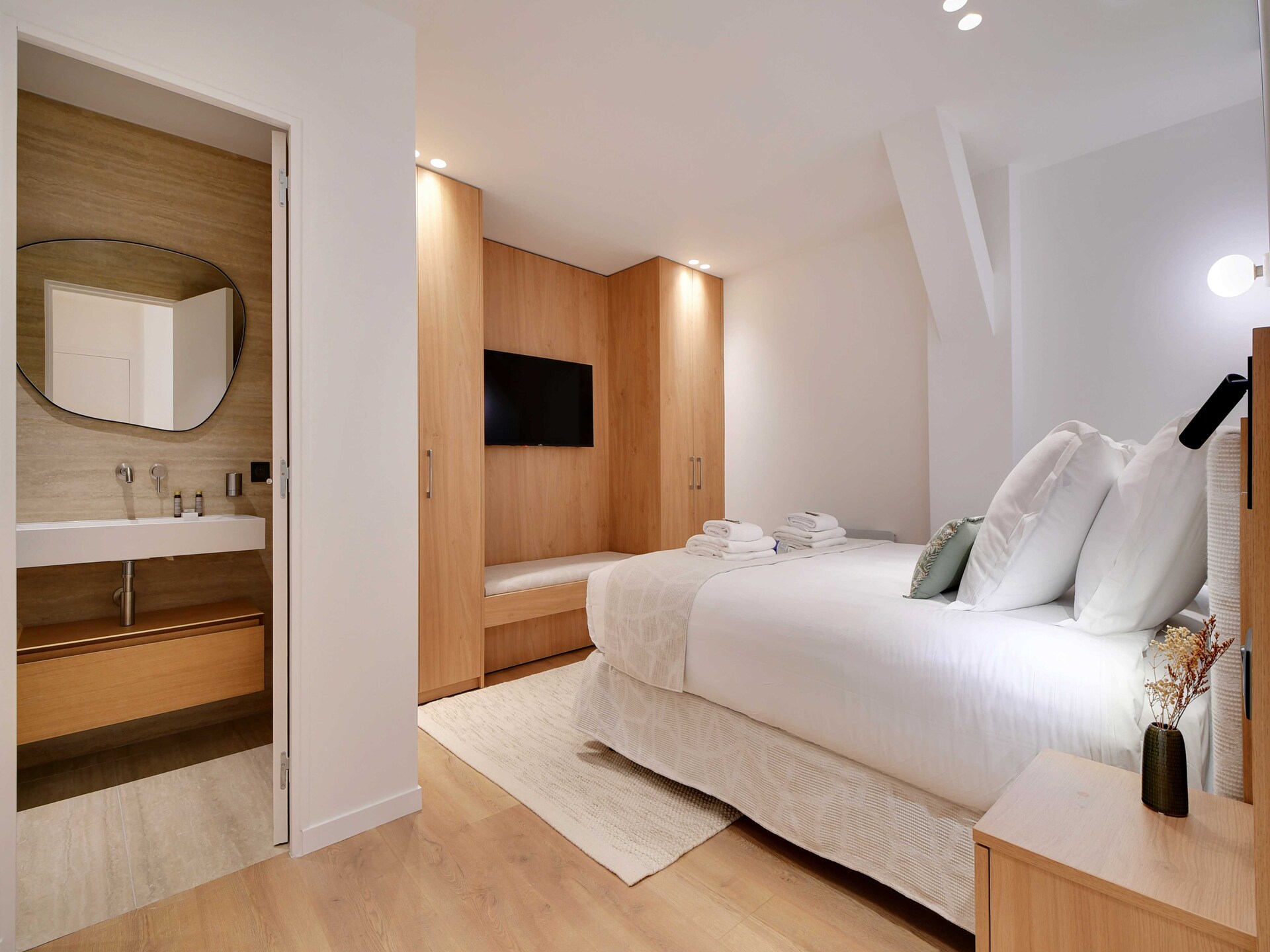 Gerenoveerd appartement in levendige wijk Bonne-Nouvelle, hartje Parijs - foto 25