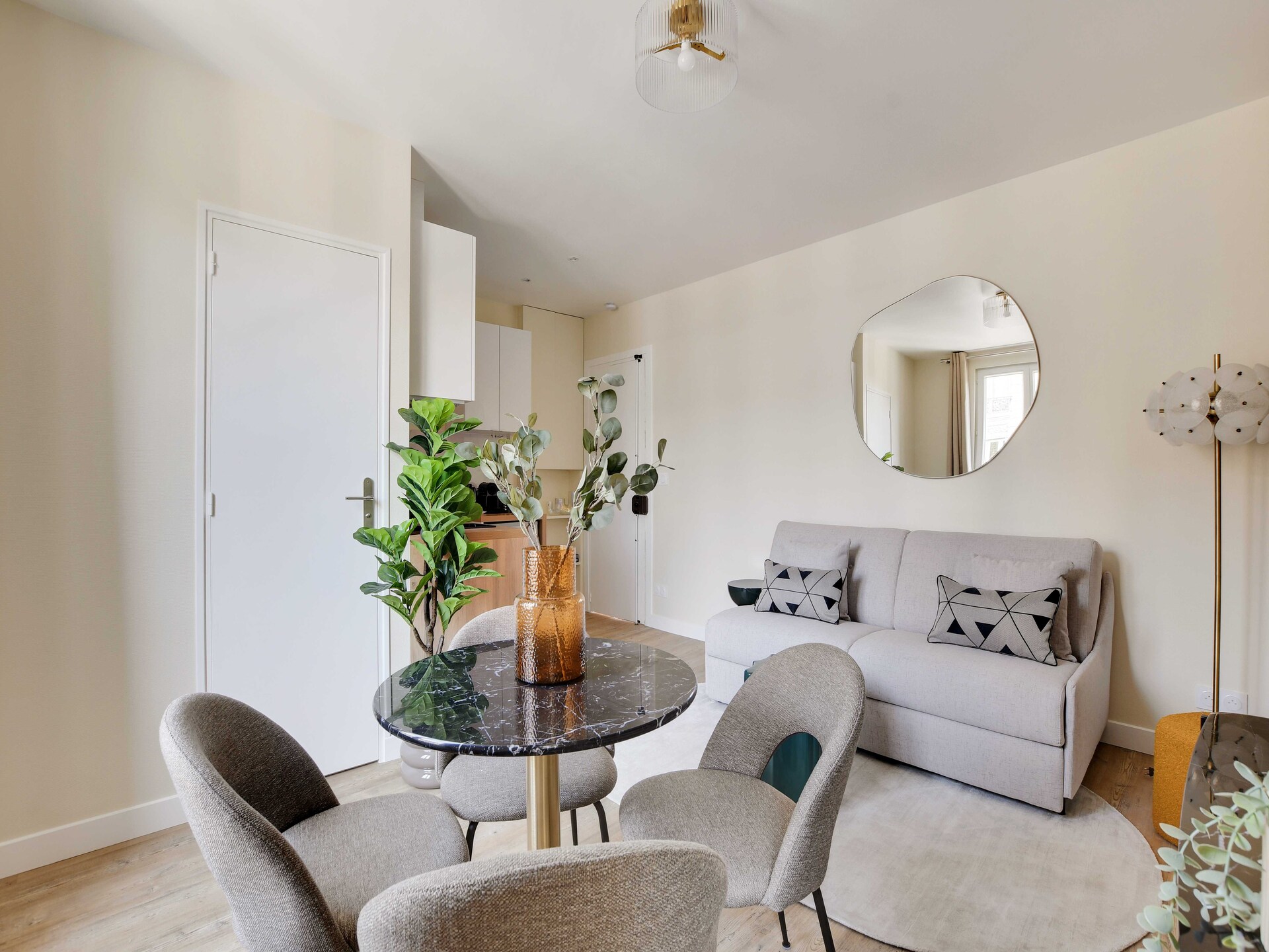 Licht appartement bij Parijs centrum, metro op 2 minuten lopen - foto 9