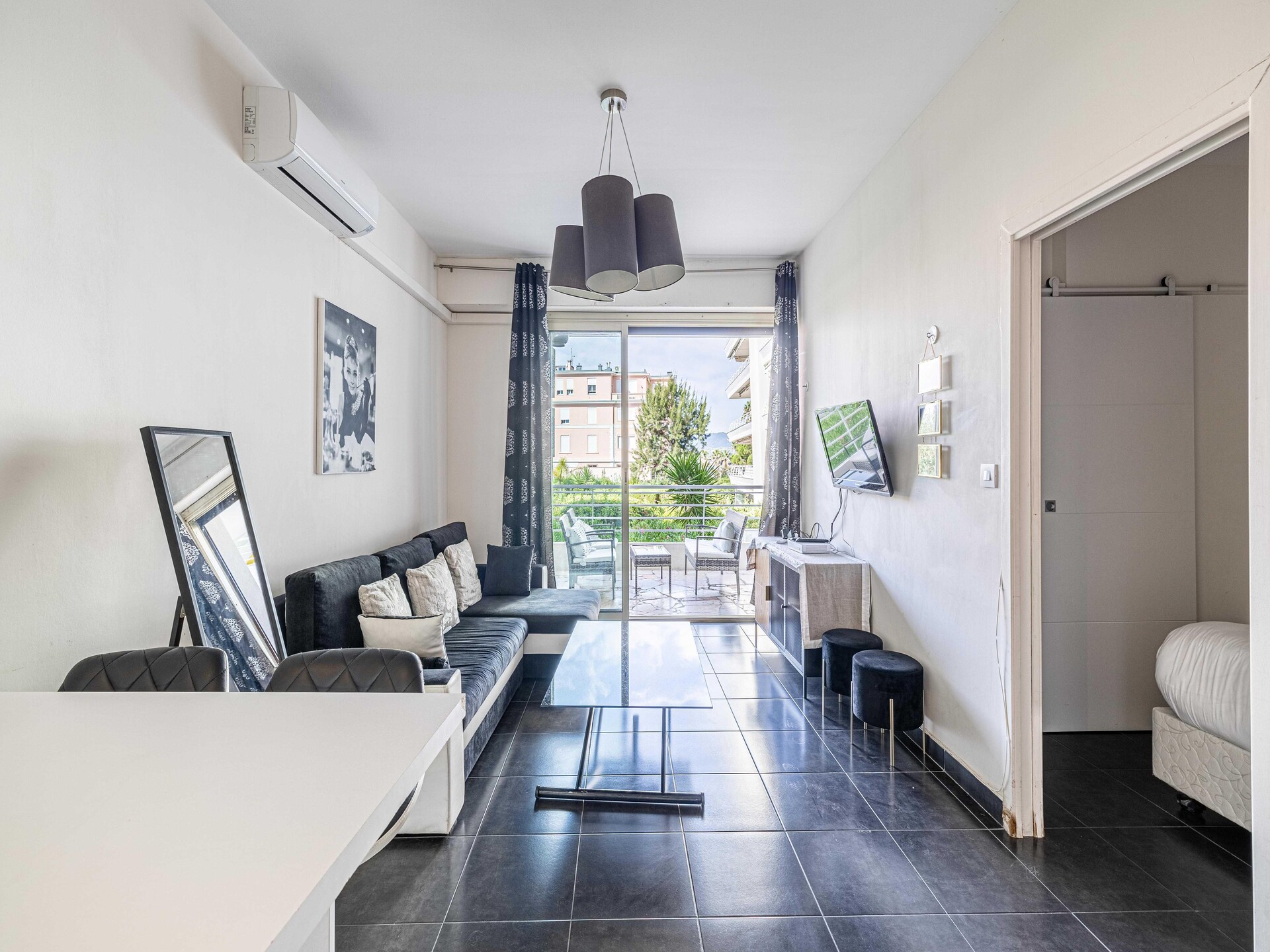 Zonnig appartement met balkon vlakbij La Croisette in Cannes - foto 1