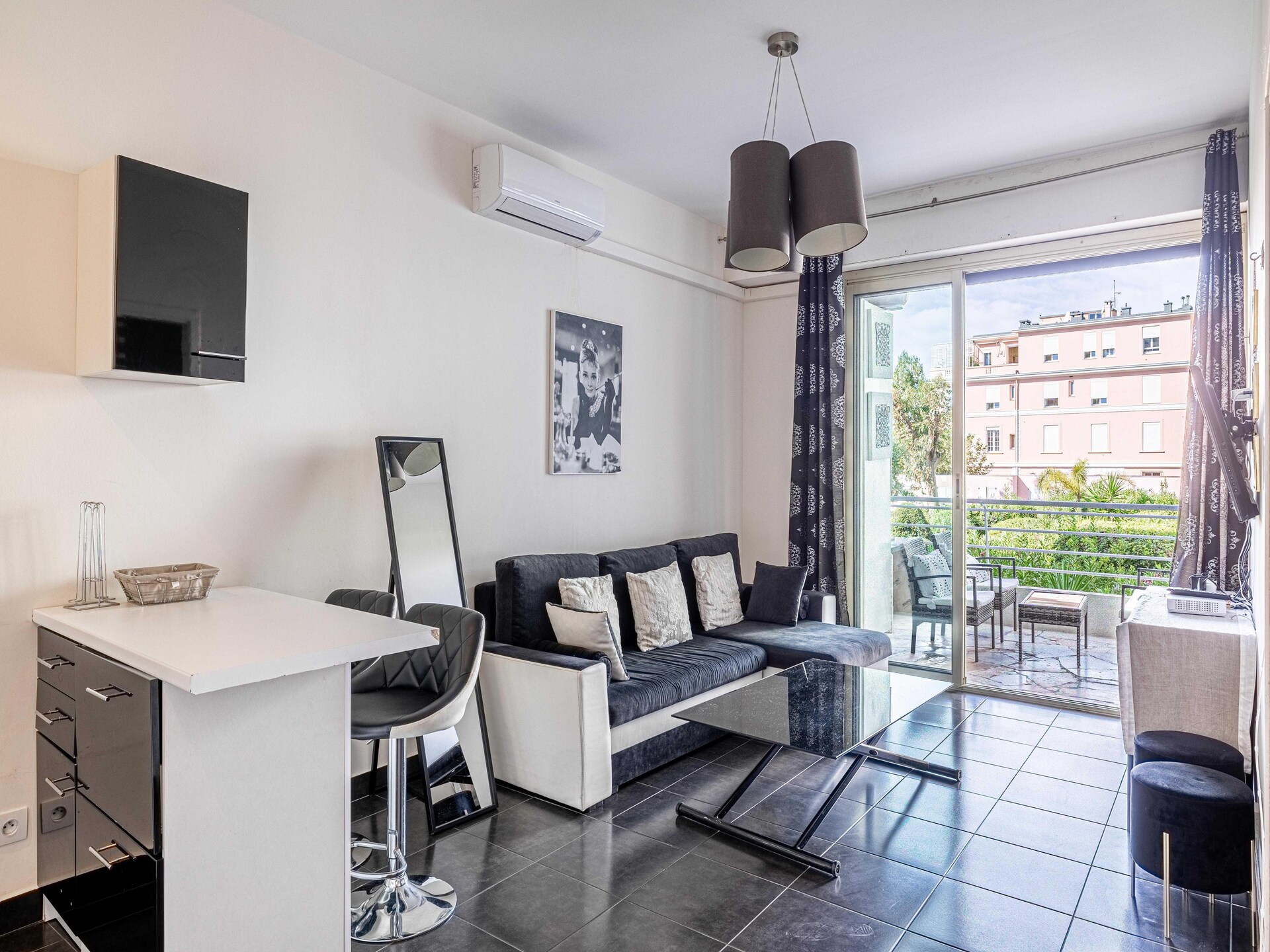 Zonnig appartement met balkon vlakbij La Croisette in Cannes - foto 3