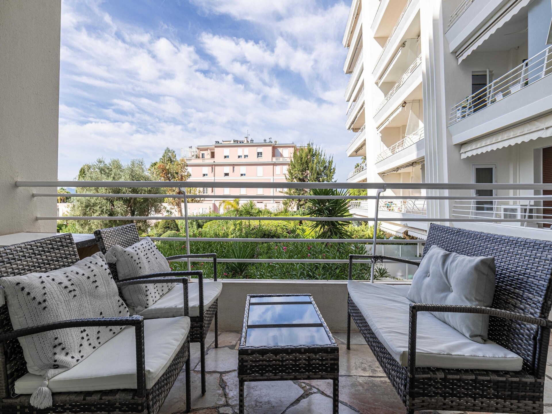 Zonnig appartement met balkon vlakbij La Croisette in Cannes - foto 11
