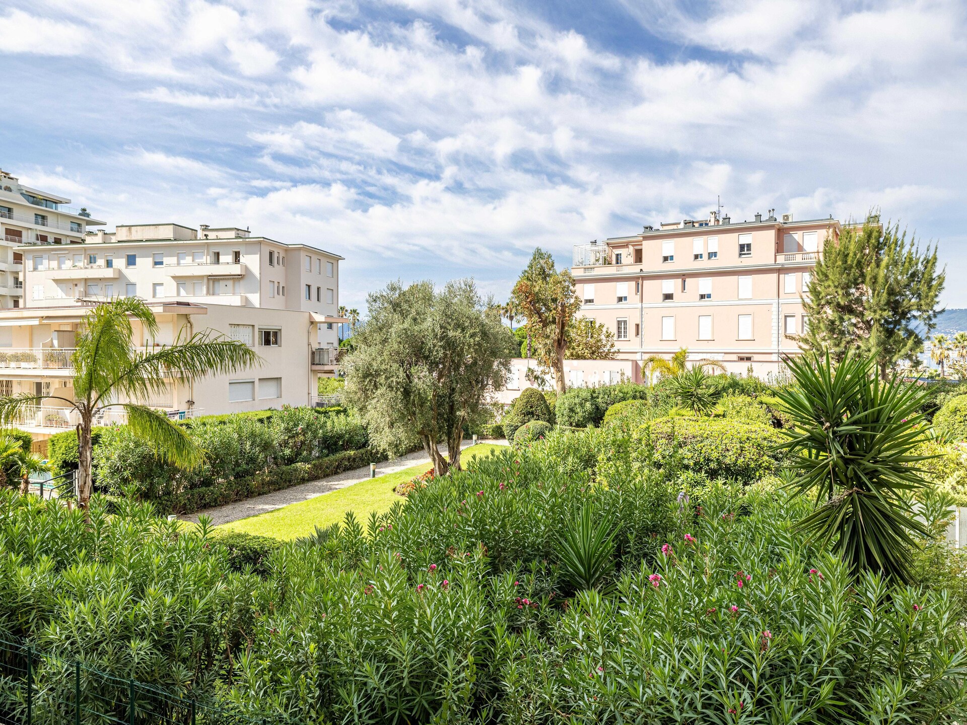 Zonnig appartement met balkon vlakbij La Croisette in Cannes - foto 13