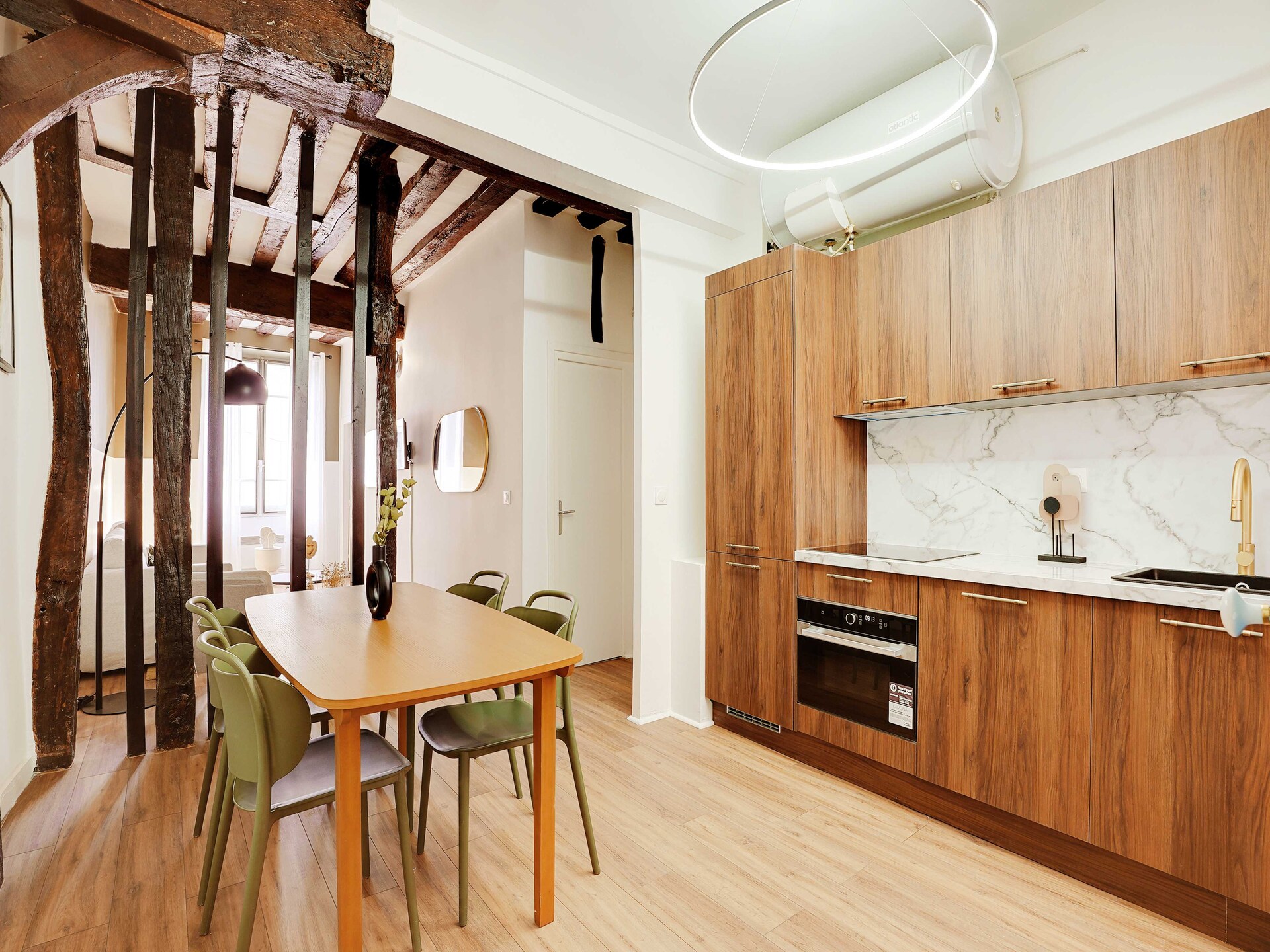 Authentiek appartement met karakter in het 6e arrondissement van Parijs - foto 2