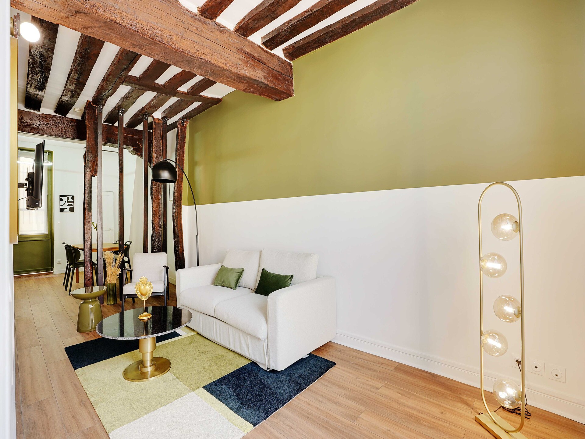 Authentiek appartement met karakter in het 6e arrondissement van Parijs - foto 7