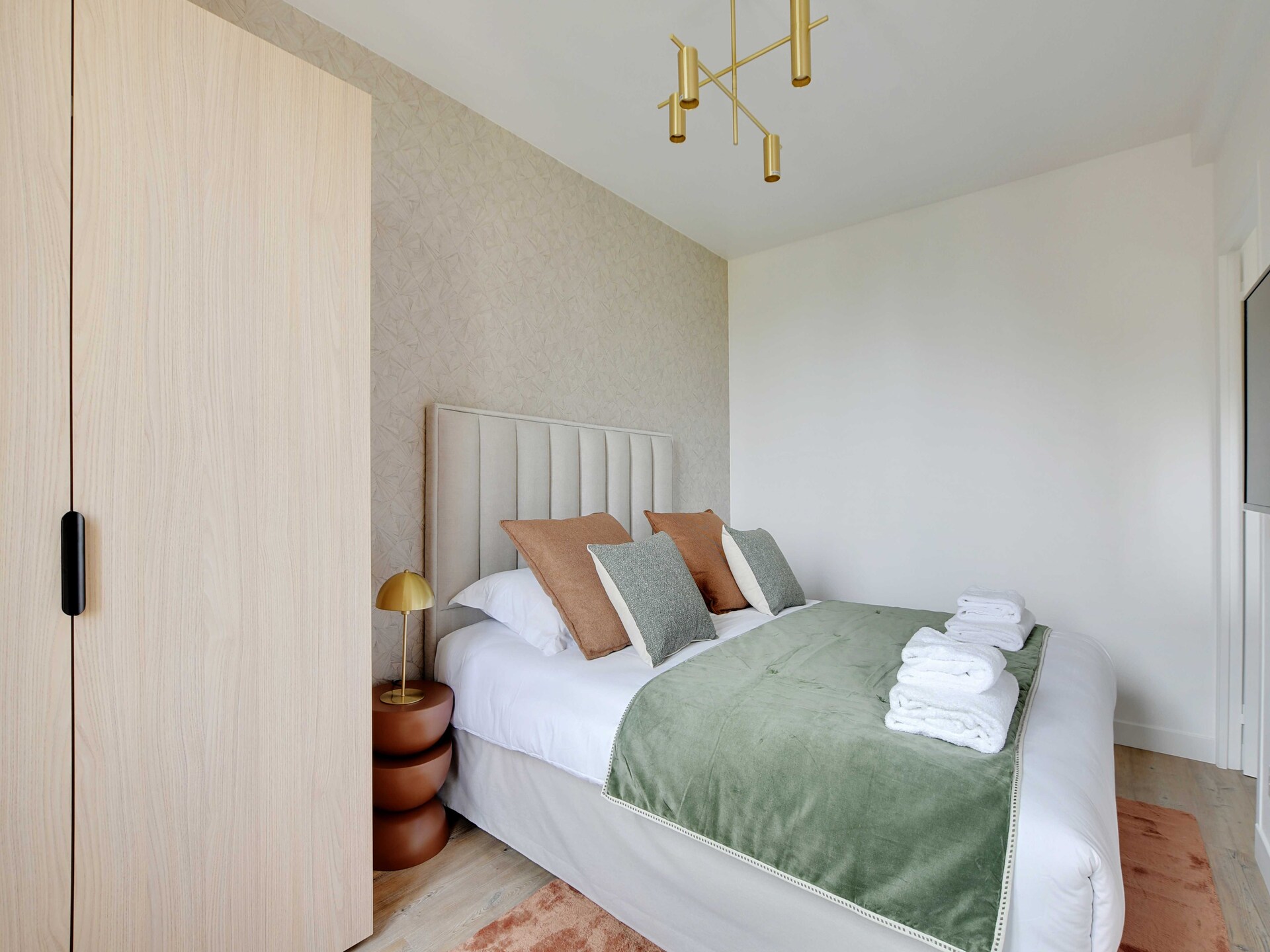 Modern appartement met terras in Ivry-sur-Seine, 2 min van metro naar Parijs - foto 10
