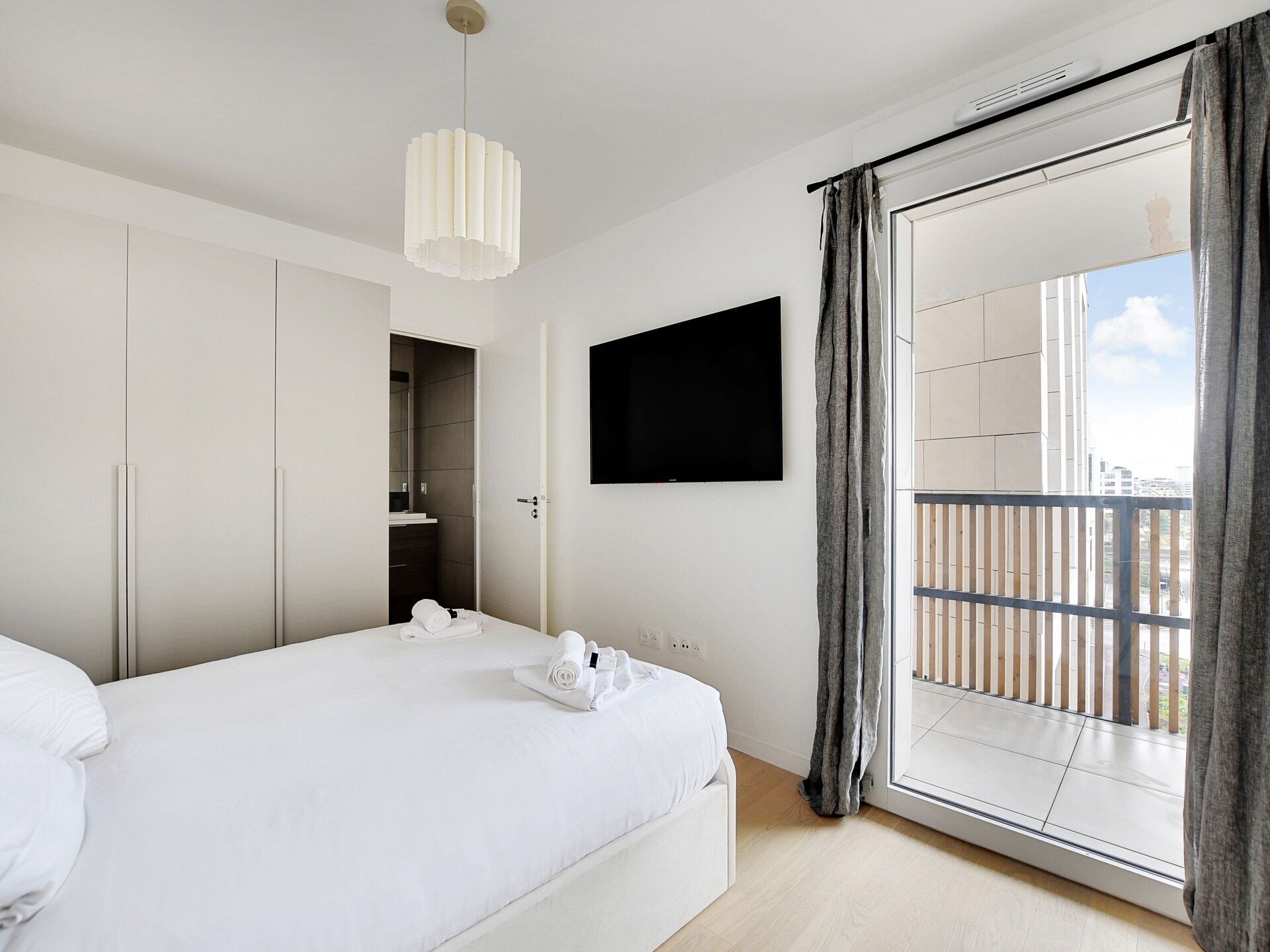 Licht appartement voor 6 personen in Clichy, vlakbij de Seine en Parijs - foto 17