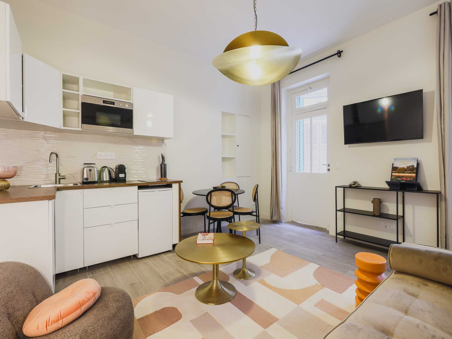 Licht appartement op de begane grond vlakbij de Seine in Saint-Cloud - foto 7